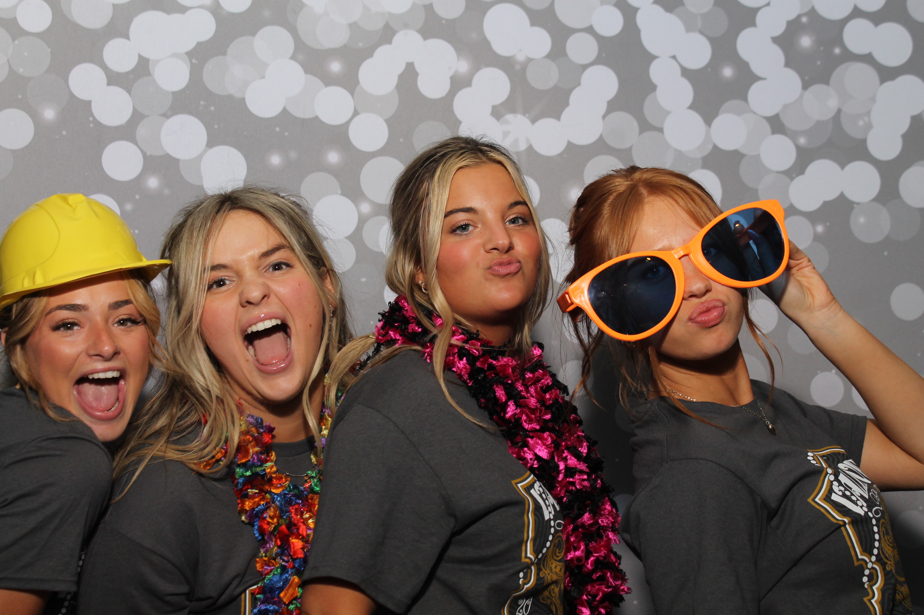 Valley View After Prom | View more photos from the event at gallery.photoboothcincy.com/u/PhotoBoothCincy/Valley-View-After-Prom-1