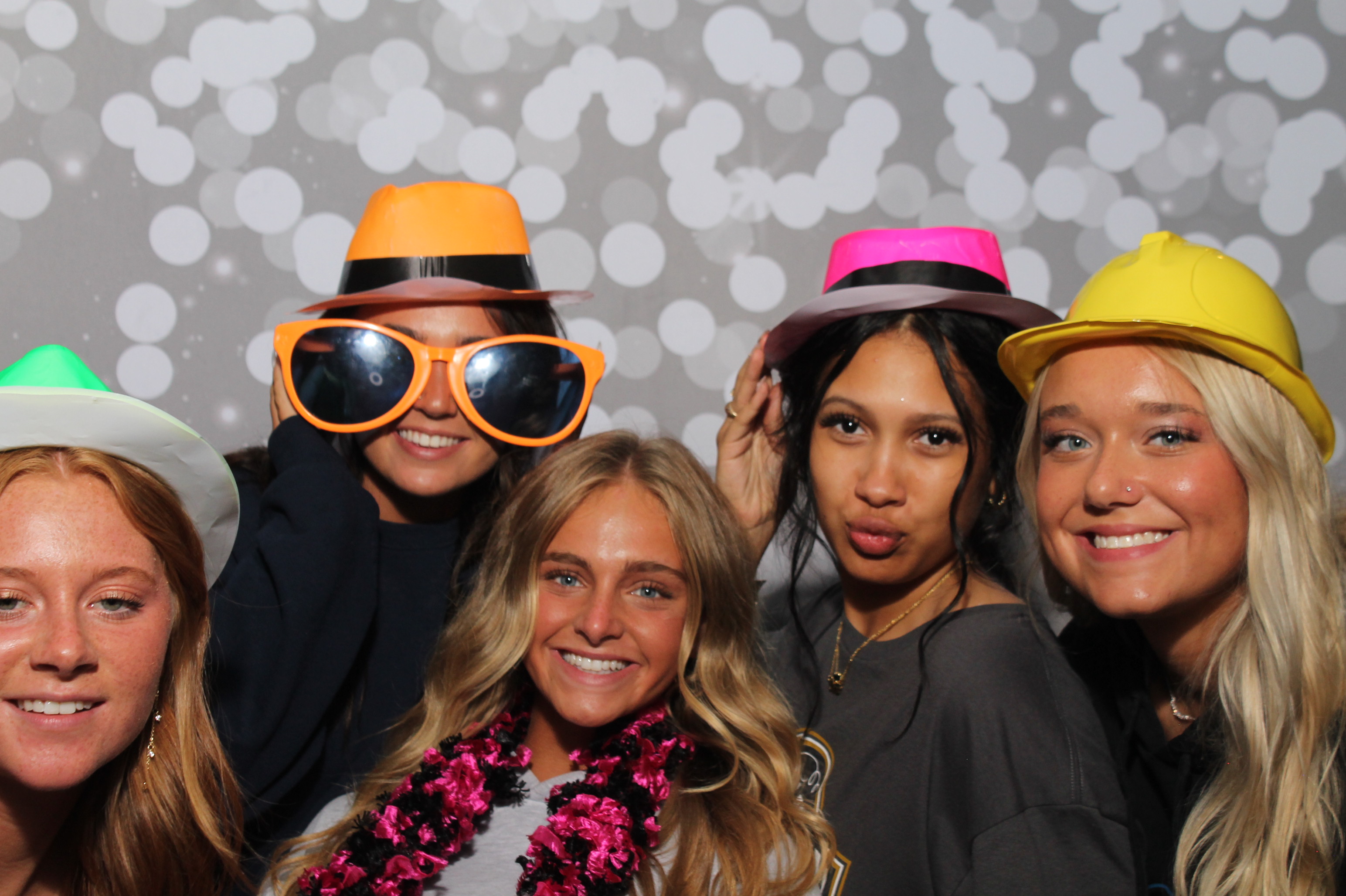 Valley View After Prom | View more photos from the event at gallery.photoboothcincy.com/u/PhotoBoothCincy/Valley-View-After-Prom-1