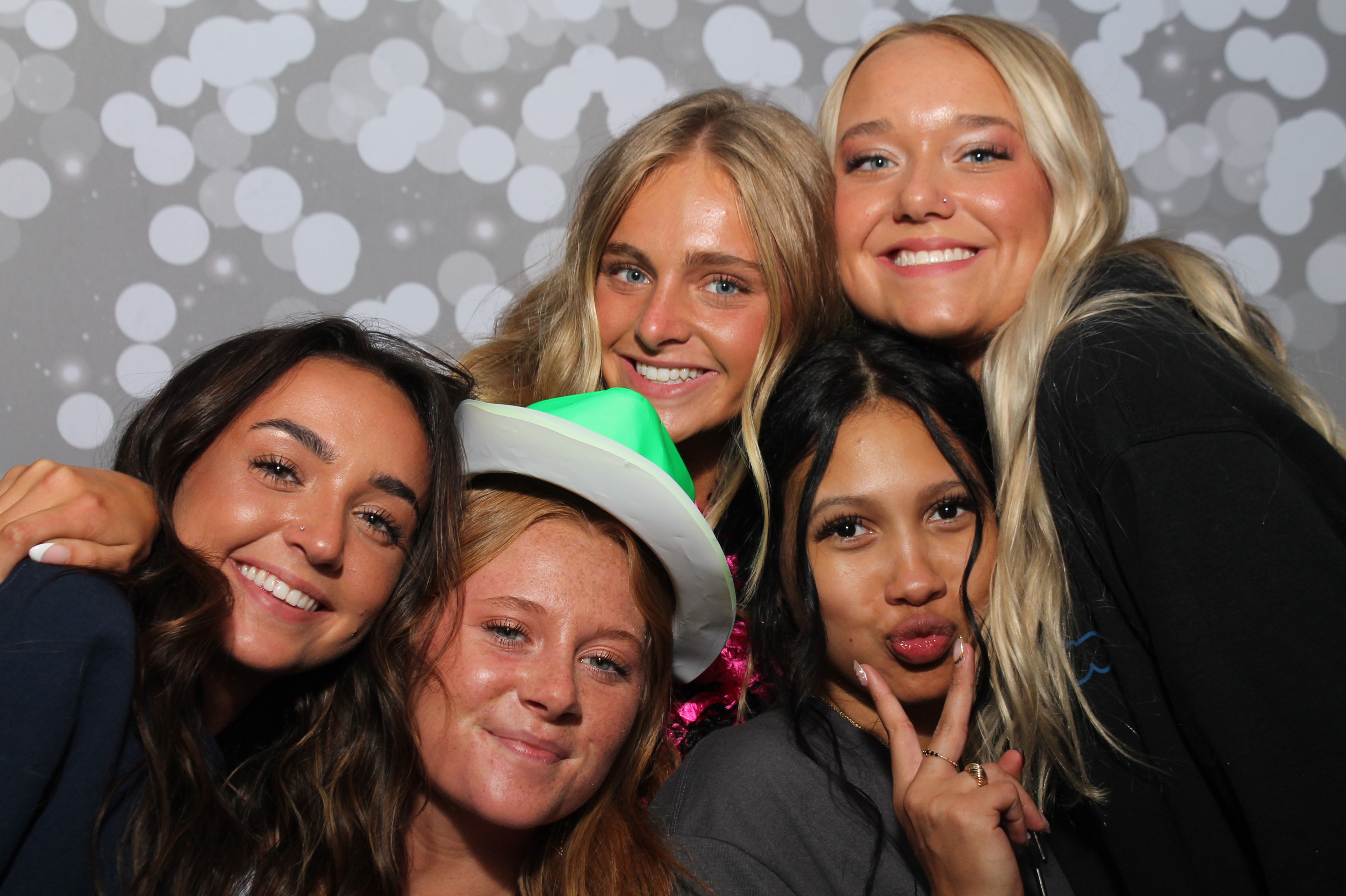 Valley View After Prom | View more photos from the event at gallery.photoboothcincy.com/u/PhotoBoothCincy/Valley-View-After-Prom-1