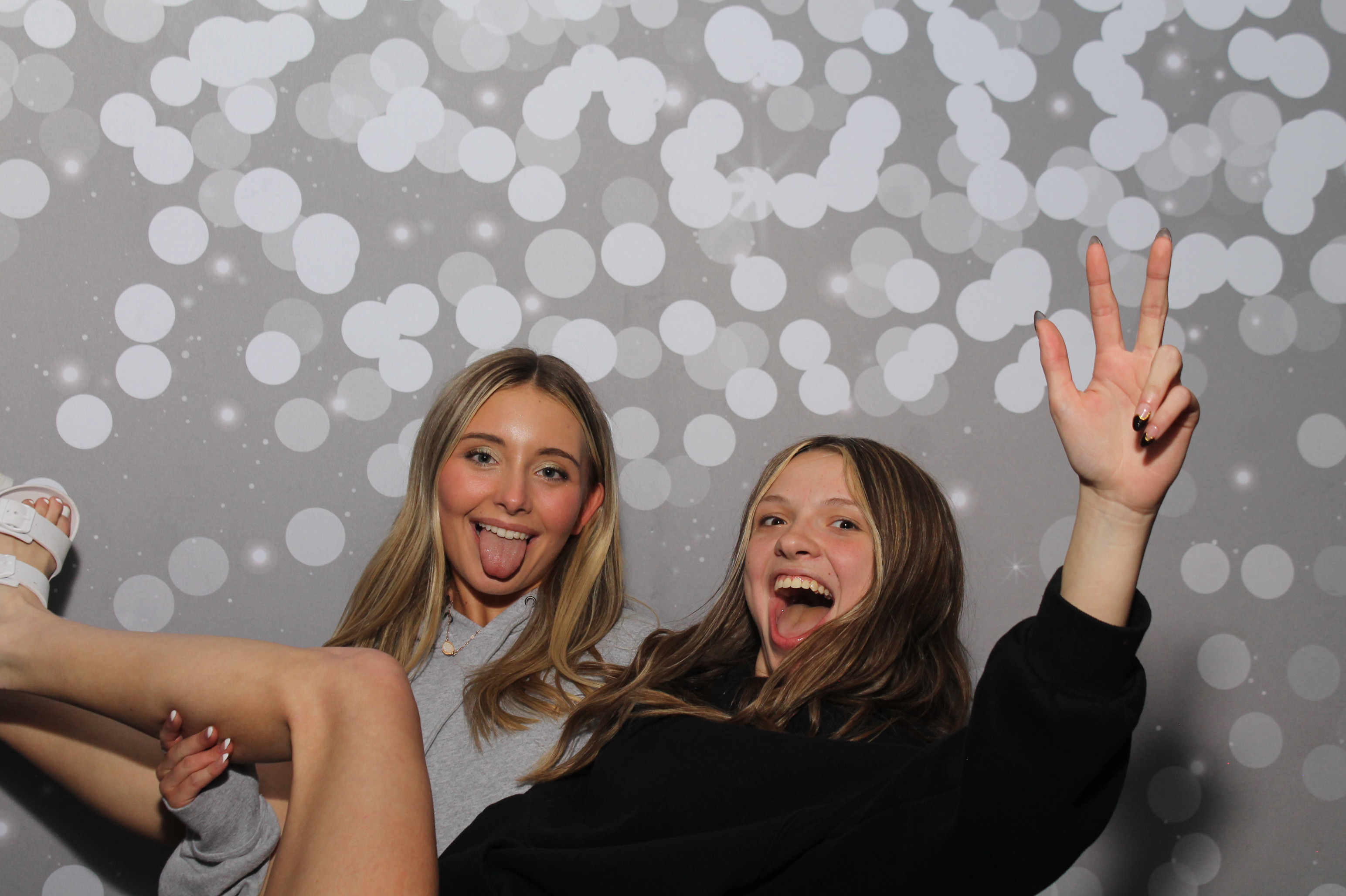 Valley View After Prom | View more photos from the event at gallery.photoboothcincy.com/u/PhotoBoothCincy/Valley-View-After-Prom-1