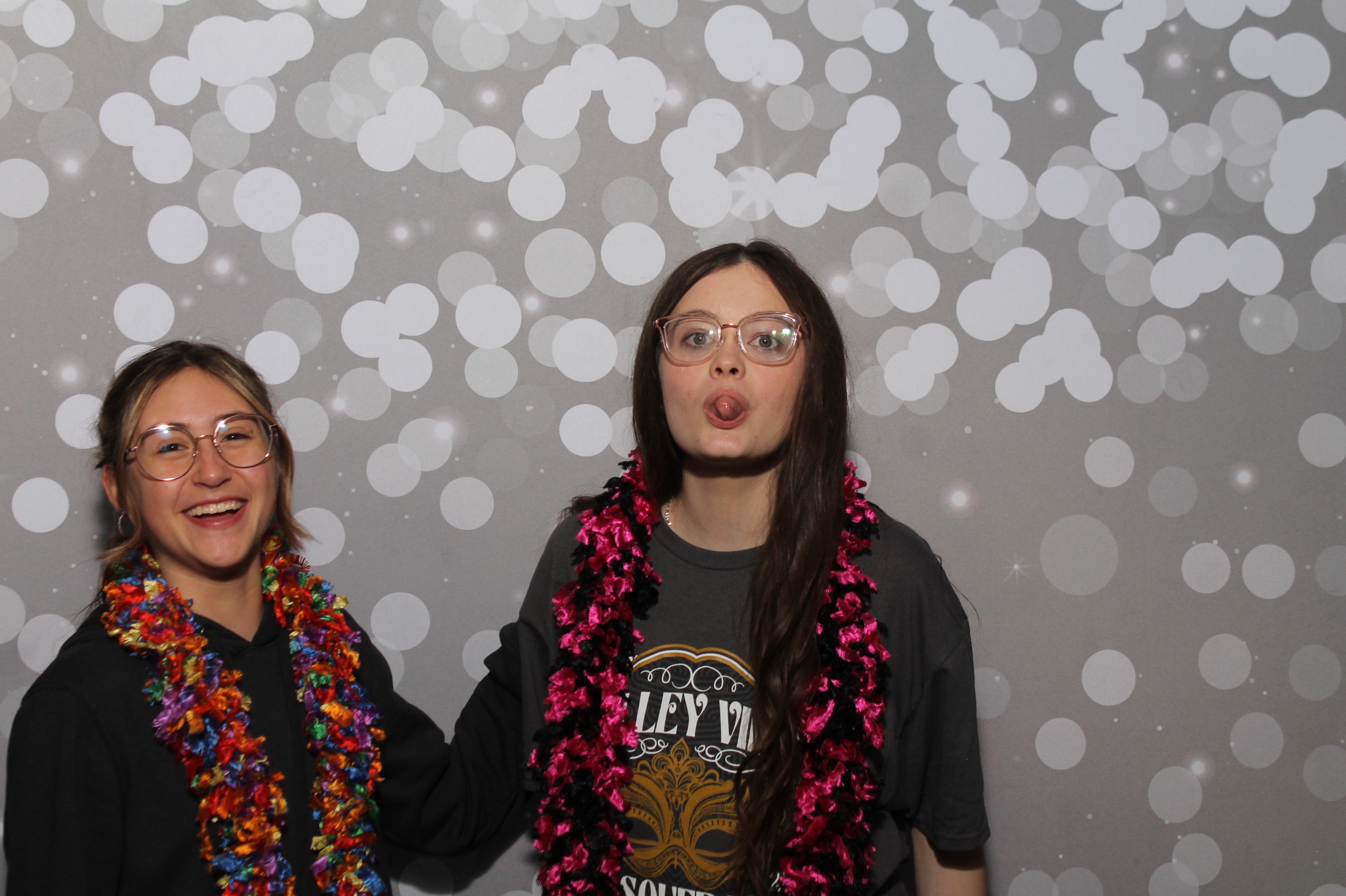 Valley View After Prom | View more photos from the event at gallery.photoboothcincy.com/u/PhotoBoothCincy/Valley-View-After-Prom-1