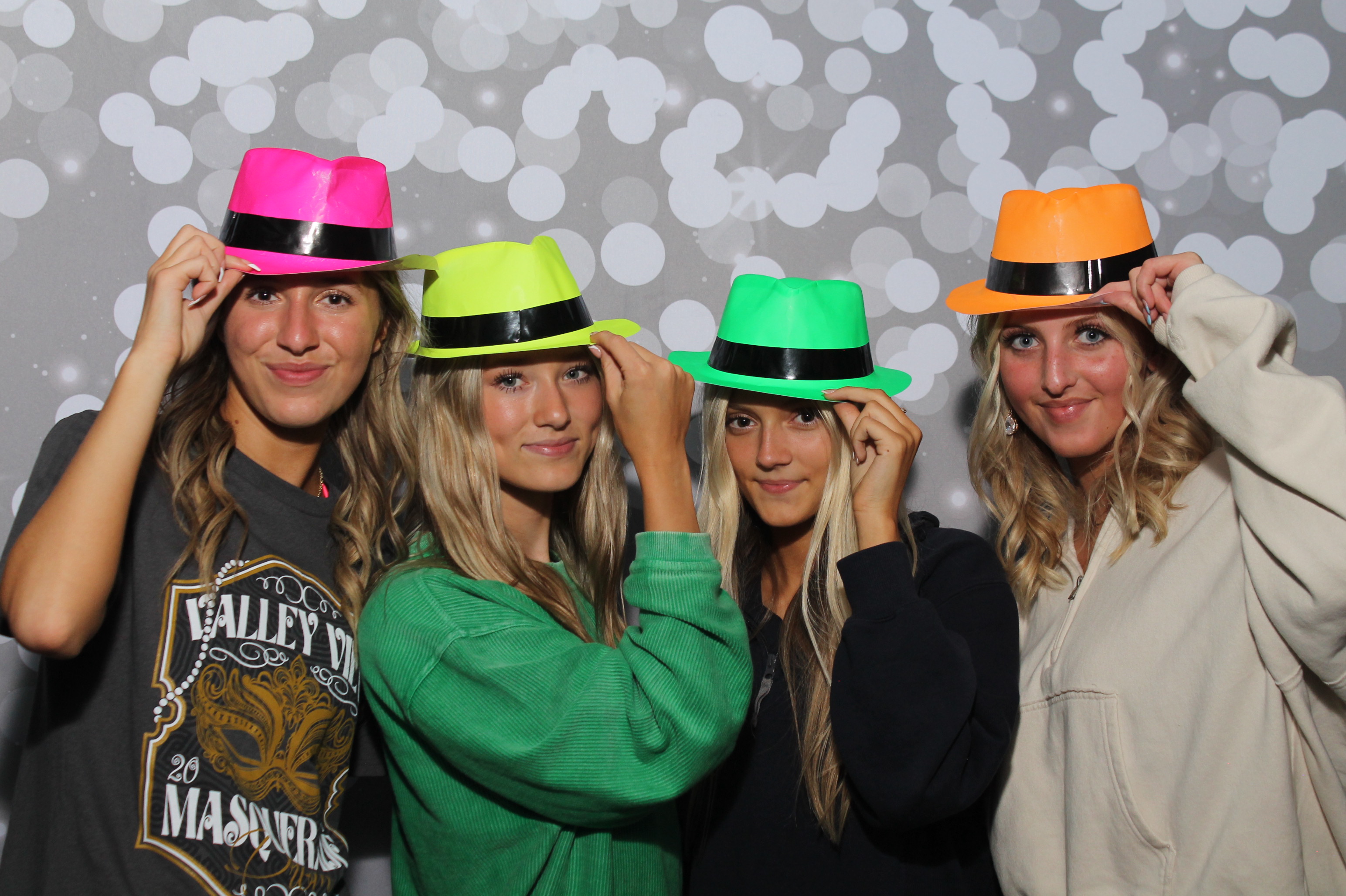 Valley View After Prom | View more photos from the event at gallery.photoboothcincy.com/u/PhotoBoothCincy/Valley-View-After-Prom-1