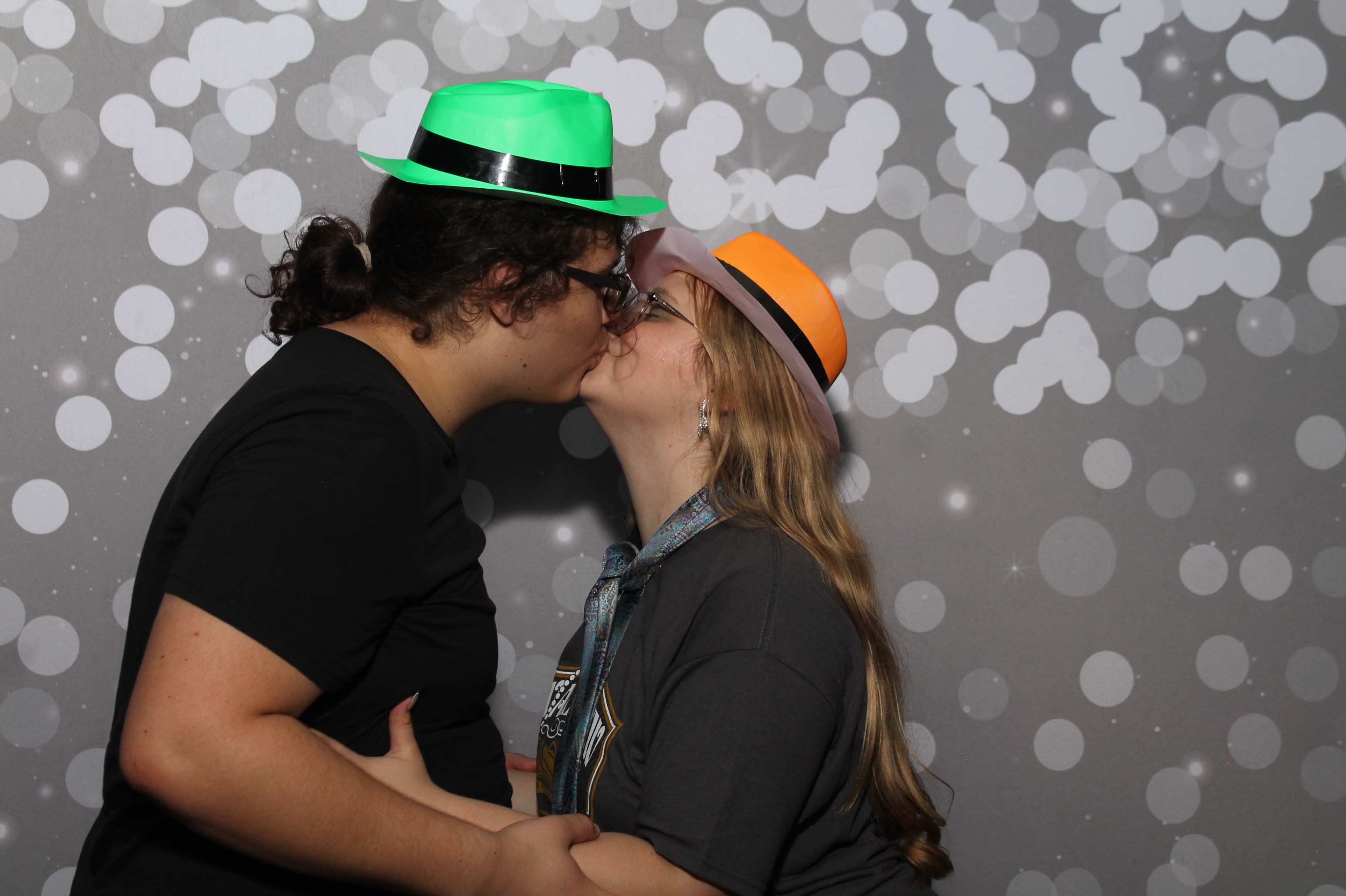 Valley View After Prom | View more photos from the event at gallery.photoboothcincy.com/u/PhotoBoothCincy/Valley-View-After-Prom-1