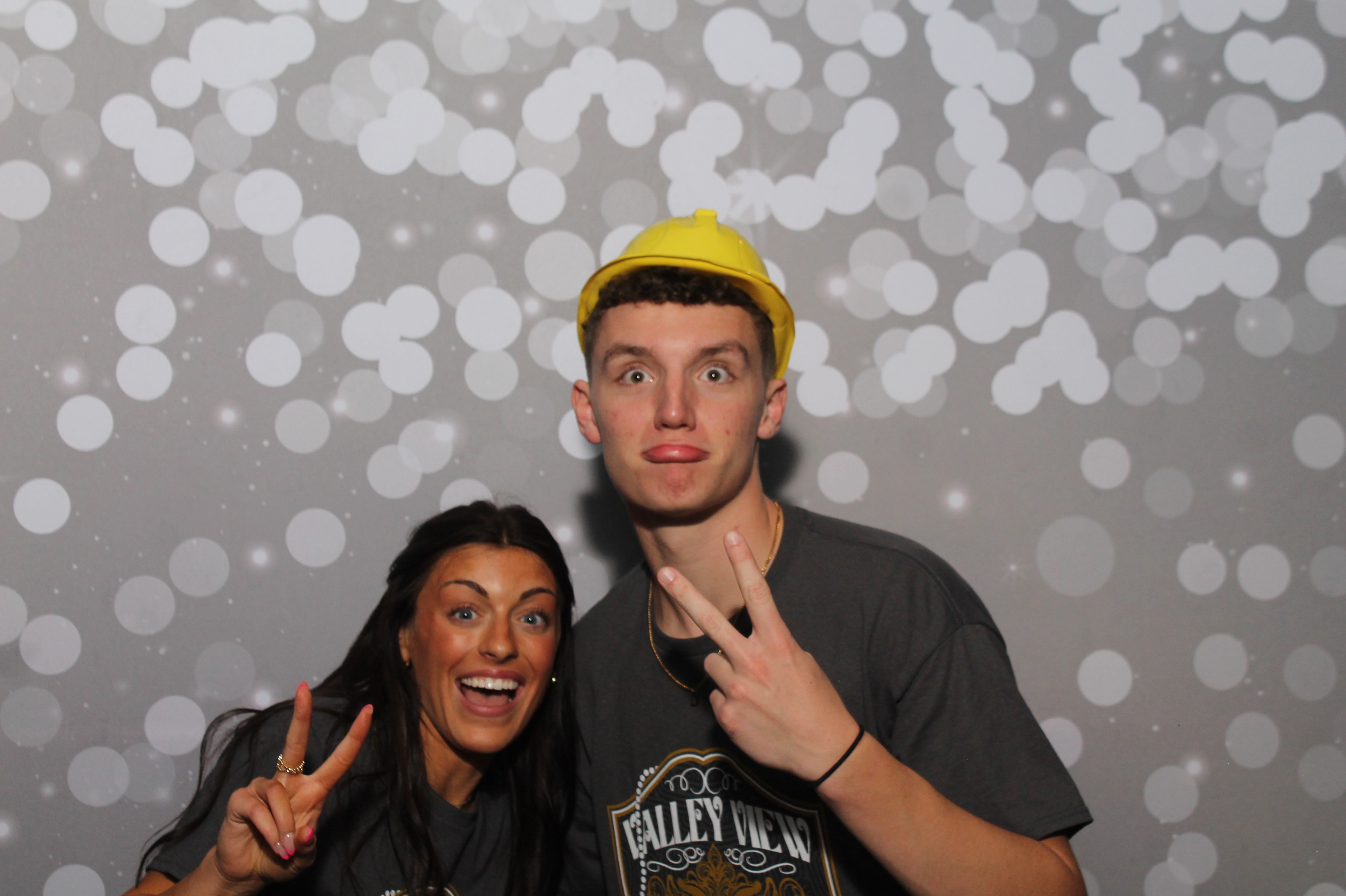 Valley View After Prom | View more photos from the event at gallery.photoboothcincy.com/u/PhotoBoothCincy/Valley-View-After-Prom-1