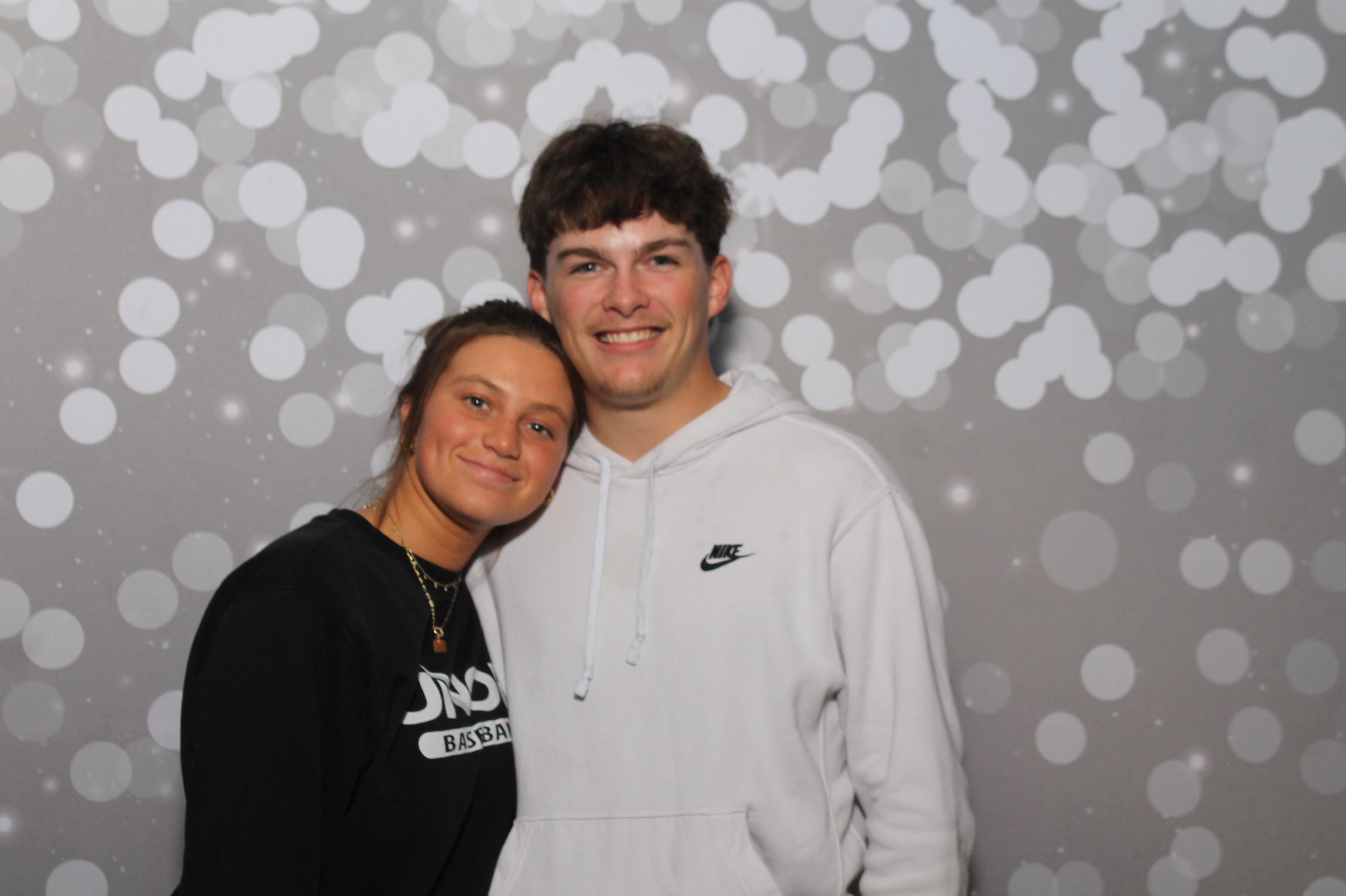 Valley View After Prom | View more photos from the event at gallery.photoboothcincy.com/u/PhotoBoothCincy/Valley-View-After-Prom-1