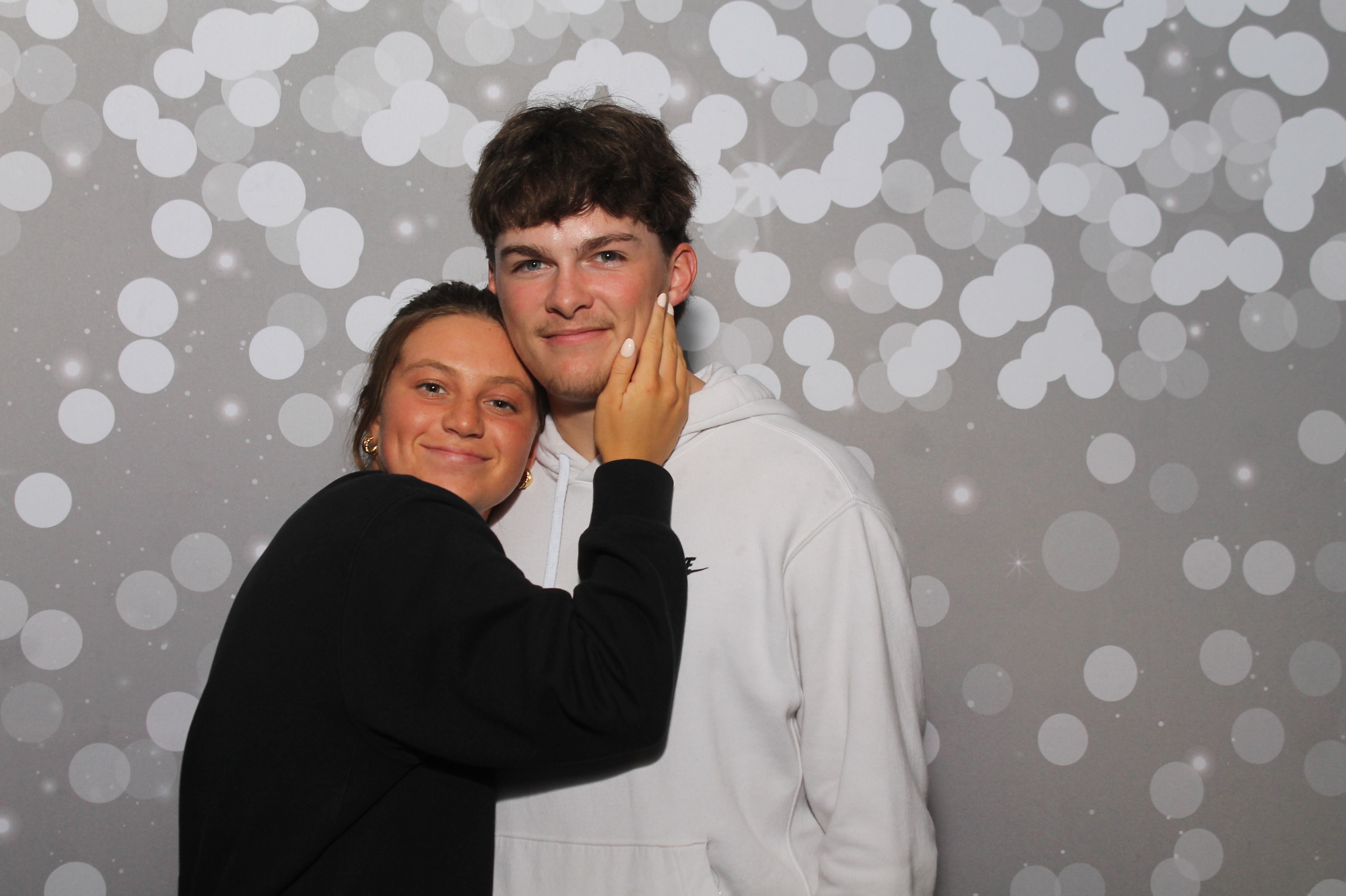 Valley View After Prom | View more photos from the event at gallery.photoboothcincy.com/u/PhotoBoothCincy/Valley-View-After-Prom-1