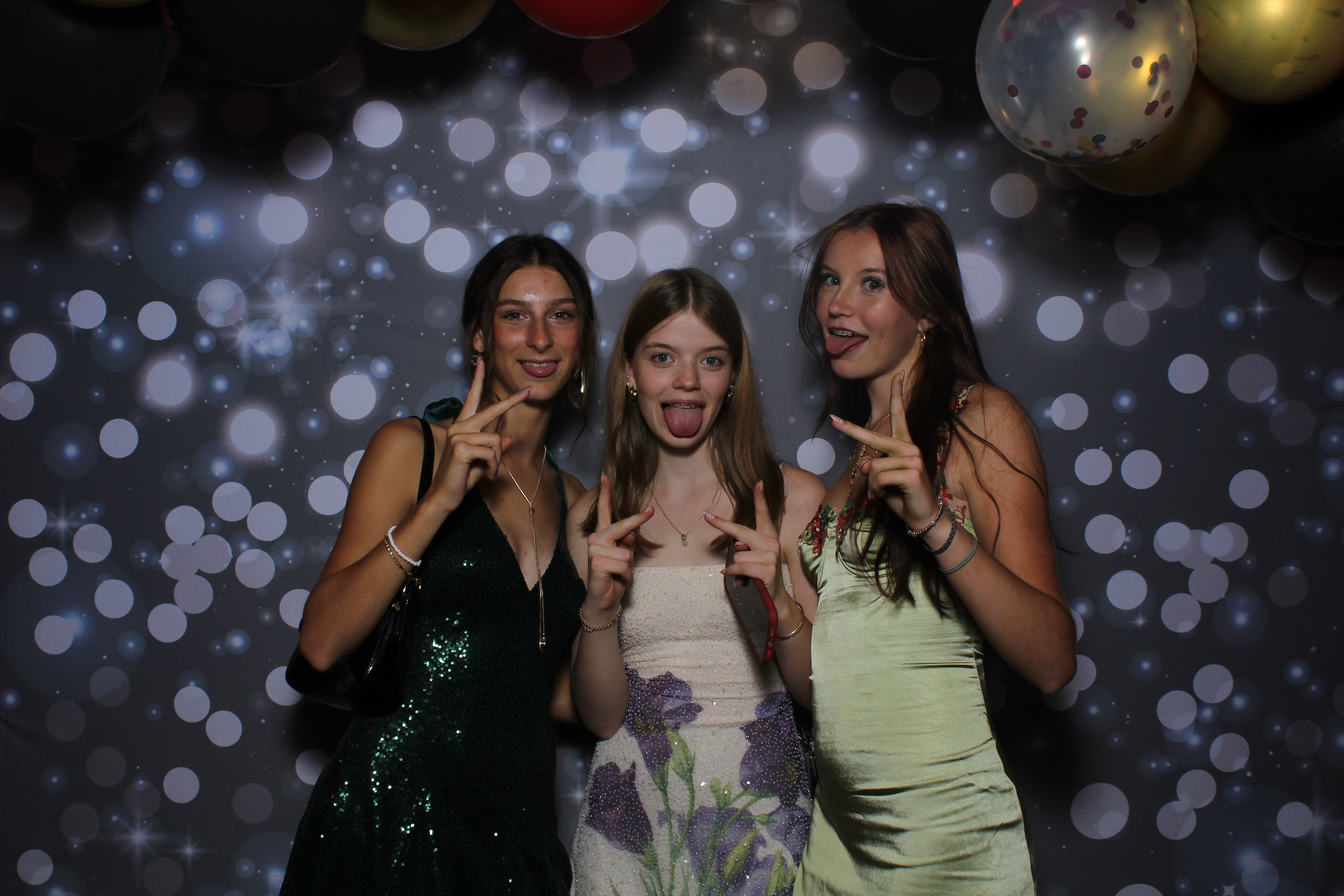 Walnut Hills Homecoming Originals | View more photos from the event at gallery.photoboothcincy.com/u/PhotoBoothCincy/Walnut-Hills-Homecoming-Originals
