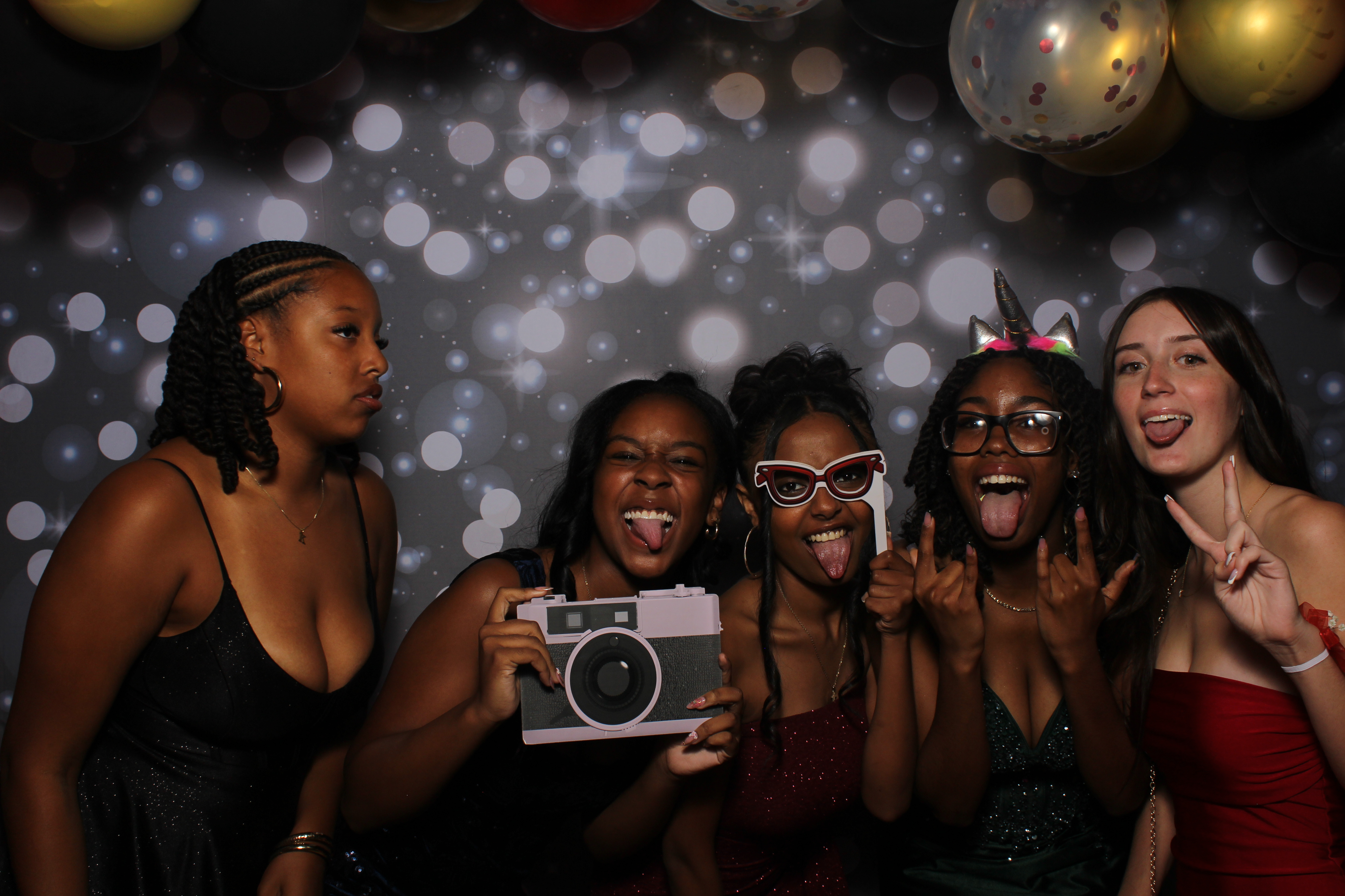 Walnut Hills Homecoming Originals | View more photos from the event at gallery.photoboothcincy.com/u/PhotoBoothCincy/Walnut-Hills-Homecoming-Originals