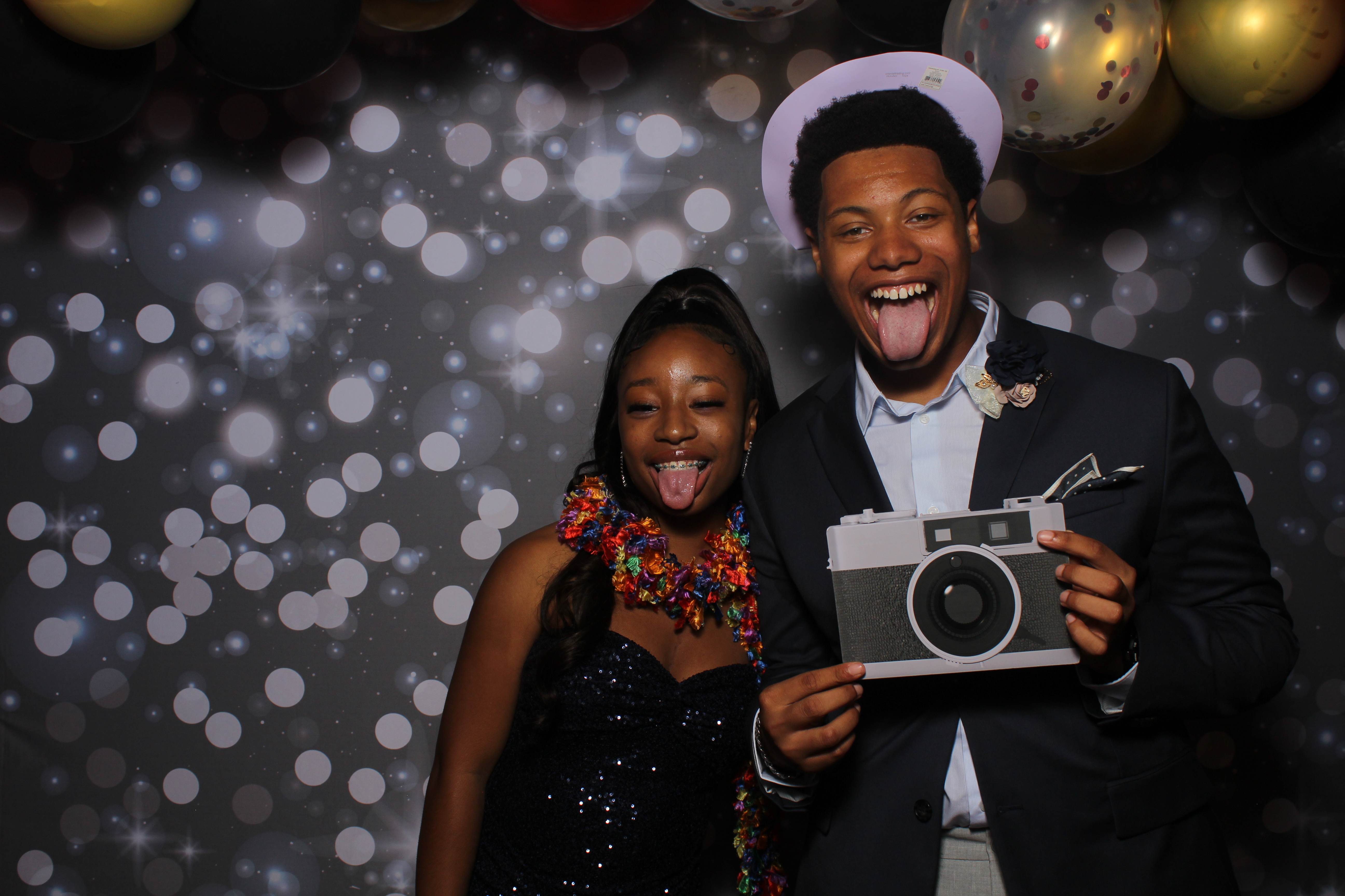 Walnut Hills Homecoming Originals | View more photos from the event at gallery.photoboothcincy.com/u/PhotoBoothCincy/Walnut-Hills-Homecoming-Originals