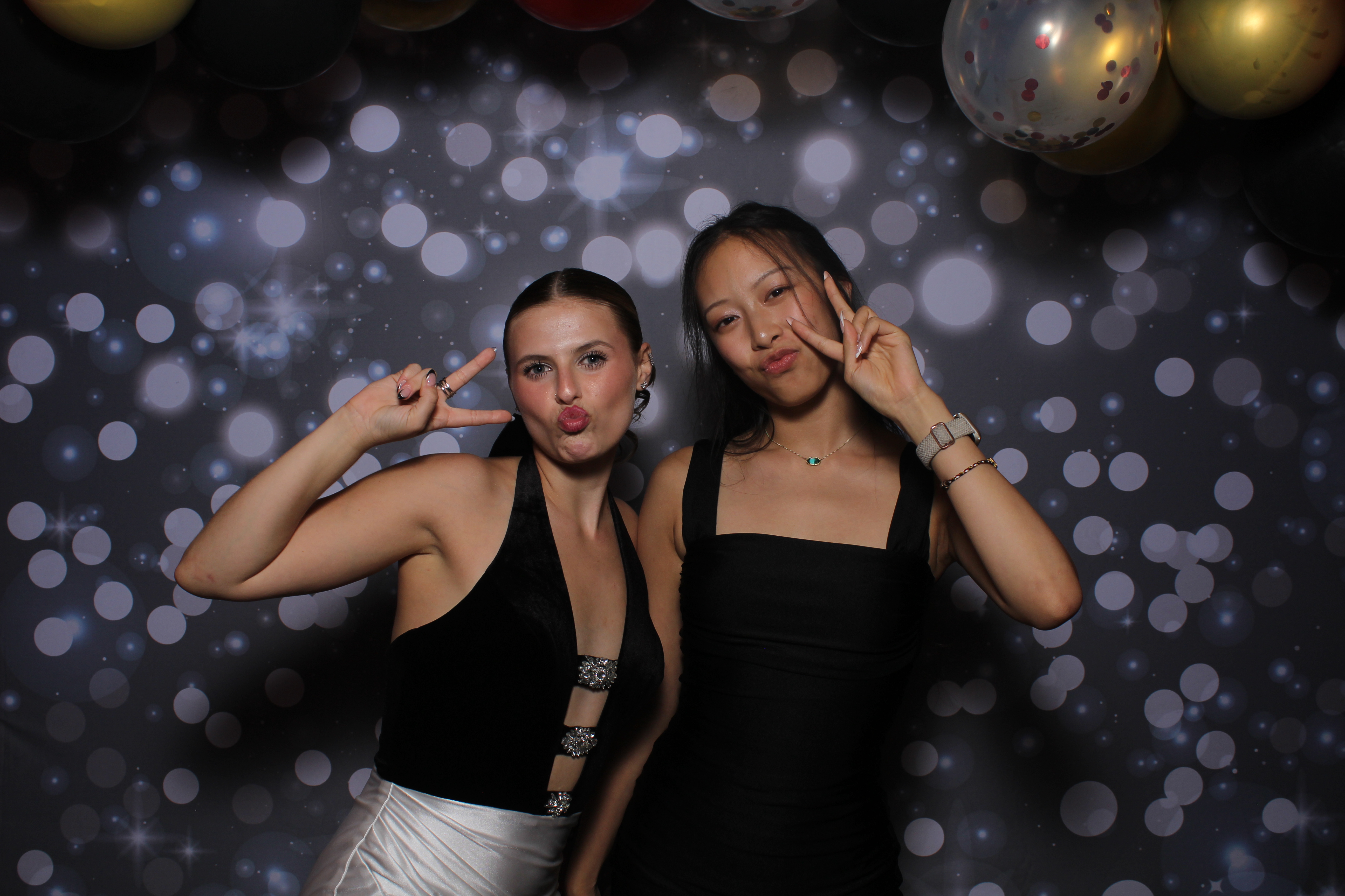 Walnut Hills Homecoming Originals | View more photos from the event at gallery.photoboothcincy.com/u/PhotoBoothCincy/Walnut-Hills-Homecoming-Originals
