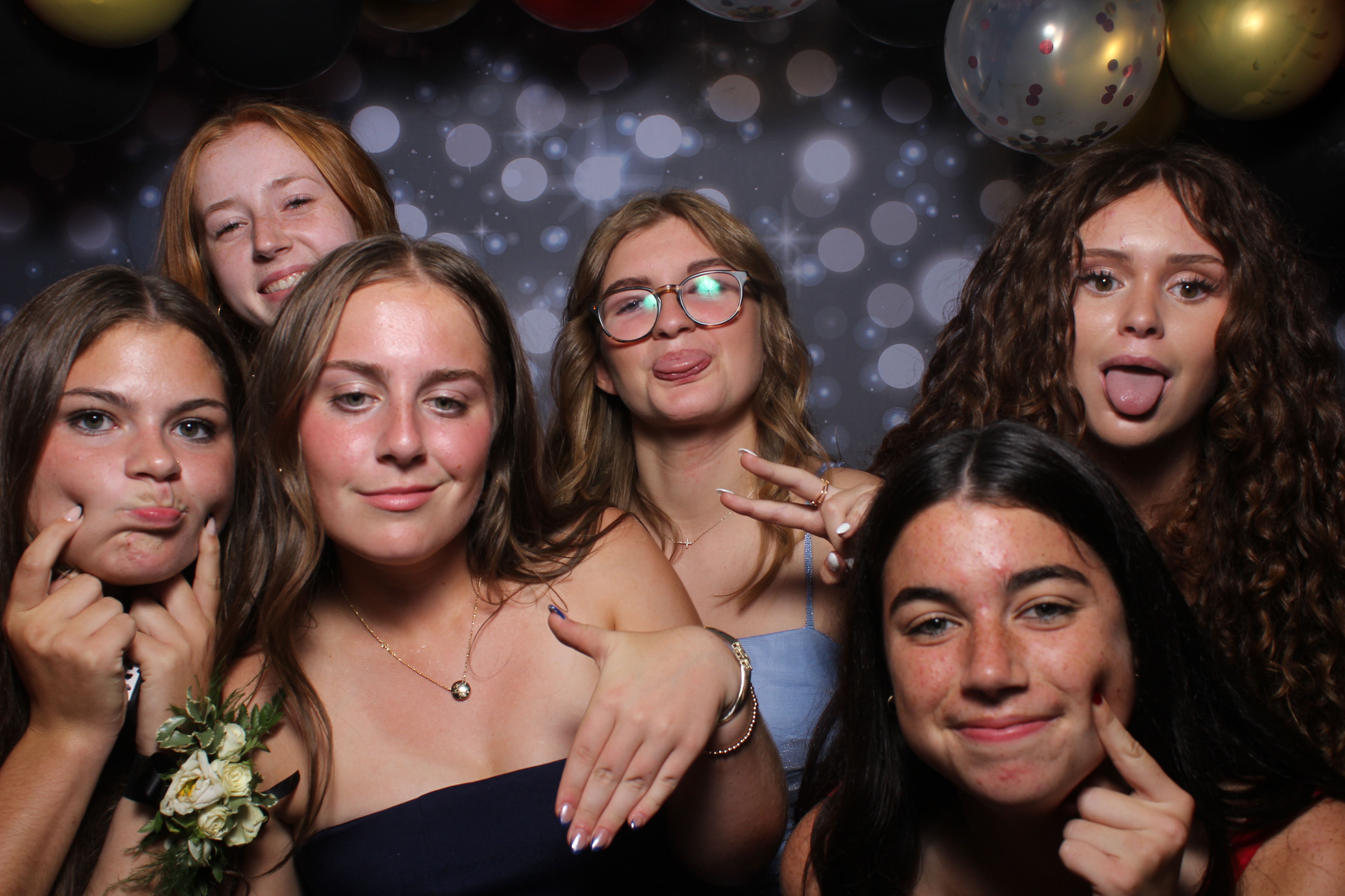 Walnut Hills Homecoming Originals | View more photos from the event at gallery.photoboothcincy.com/u/PhotoBoothCincy/Walnut-Hills-Homecoming-Originals