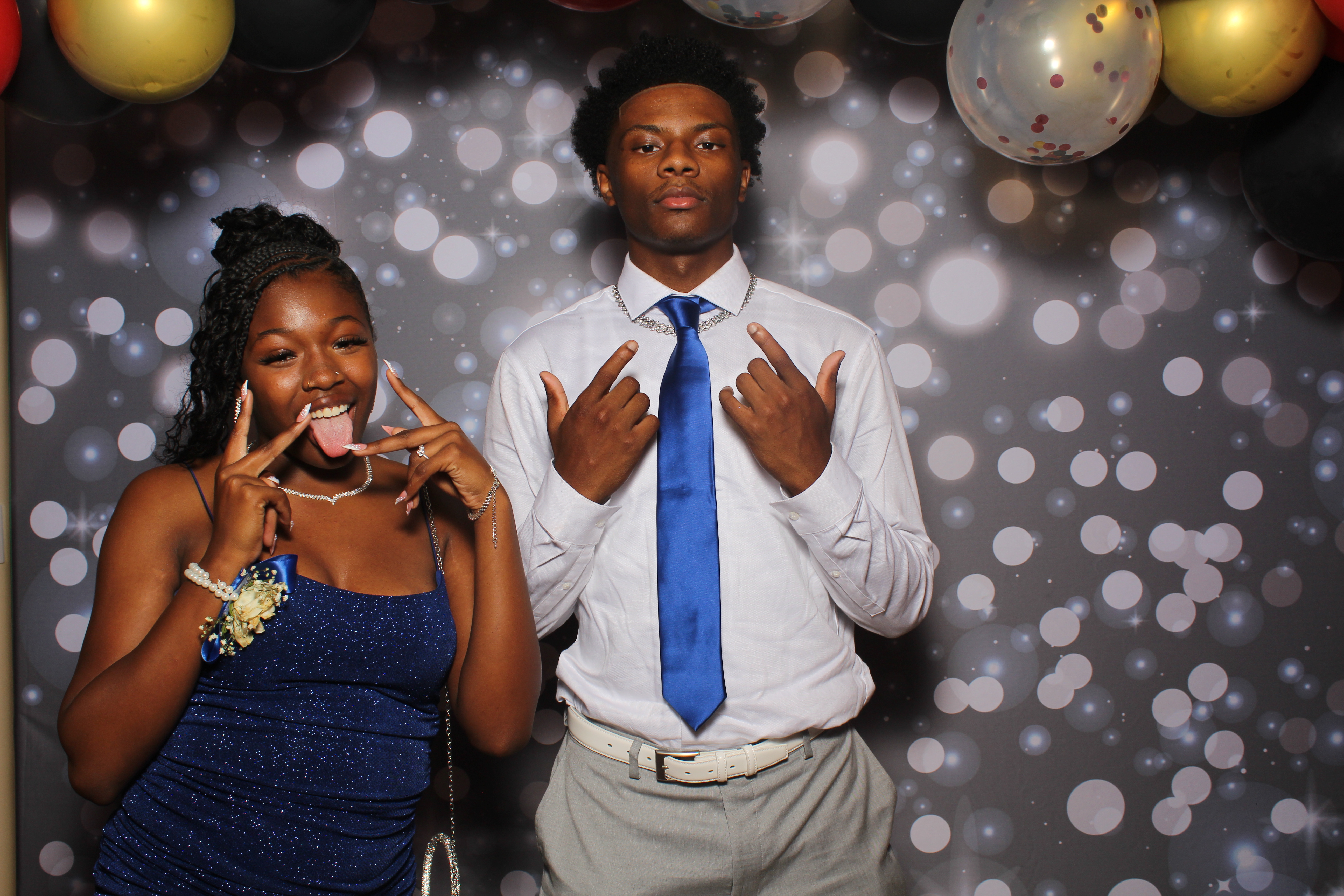 Walnut Hills Homecoming Originals | View more photos from the event at gallery.photoboothcincy.com/u/PhotoBoothCincy/Walnut-Hills-Homecoming-Originals