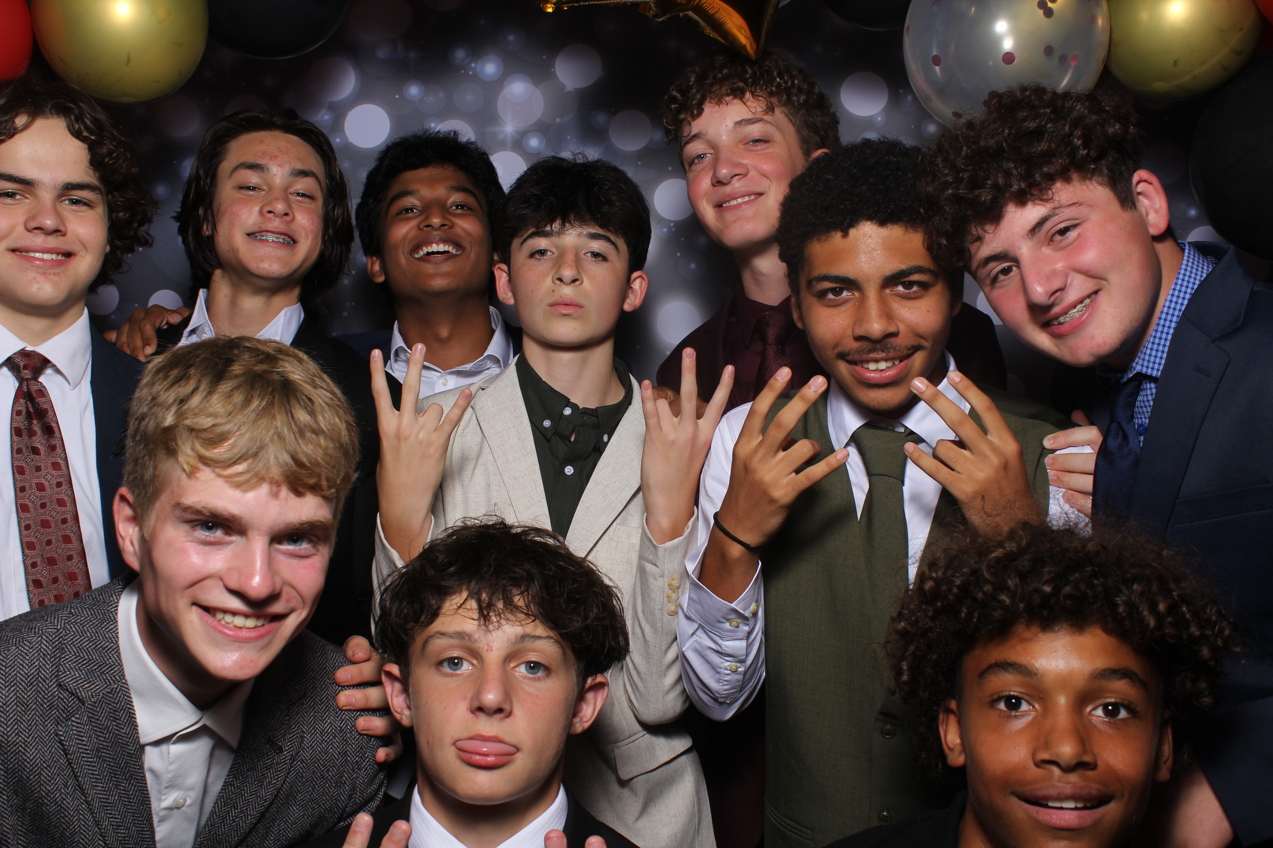 Walnut Hills Homecoming Originals | View more photos from the event at gallery.photoboothcincy.com/u/PhotoBoothCincy/Walnut-Hills-Homecoming-Originals
