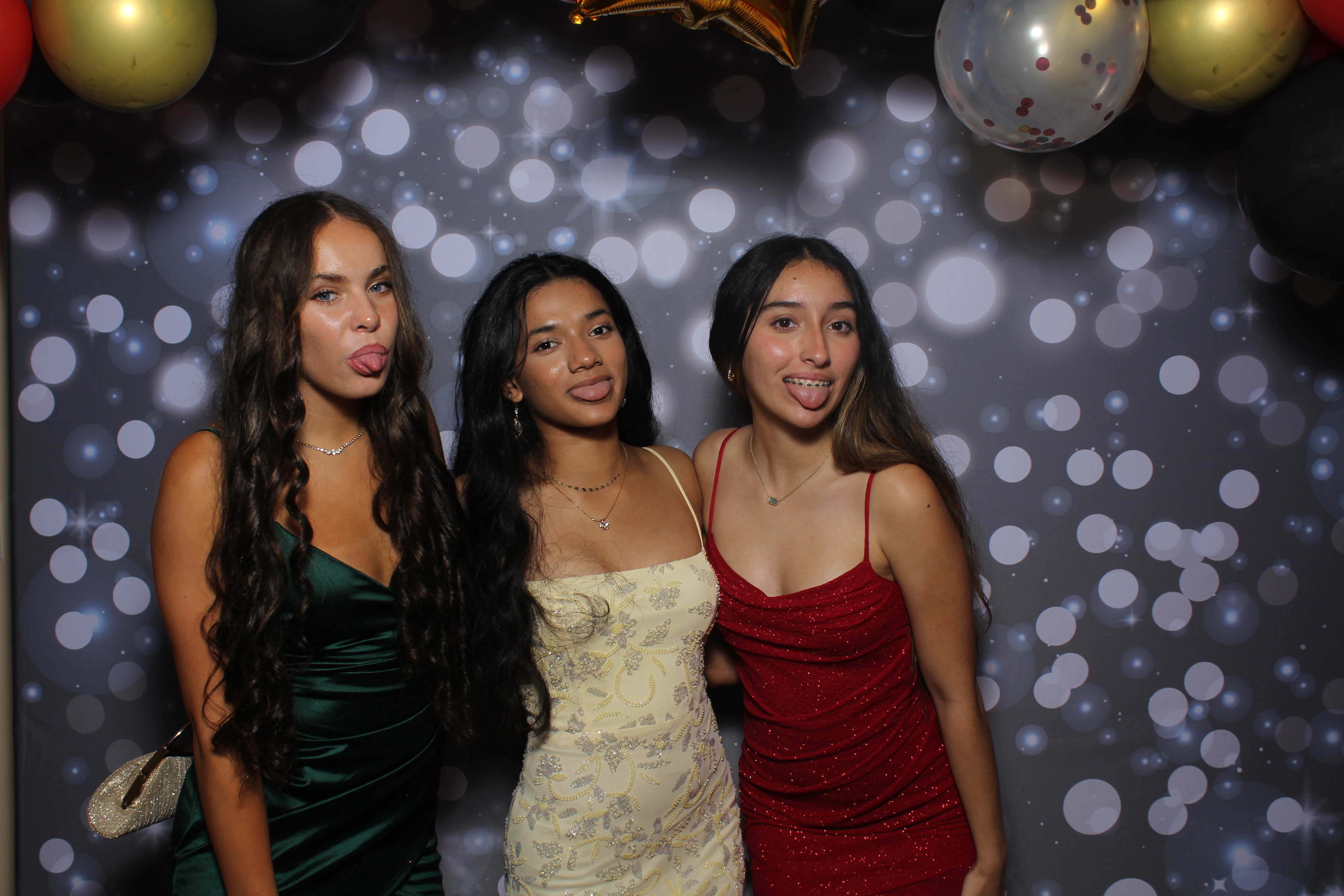 Walnut Hills Homecoming Originals | View more photos from the event at gallery.photoboothcincy.com/u/PhotoBoothCincy/Walnut-Hills-Homecoming-Originals