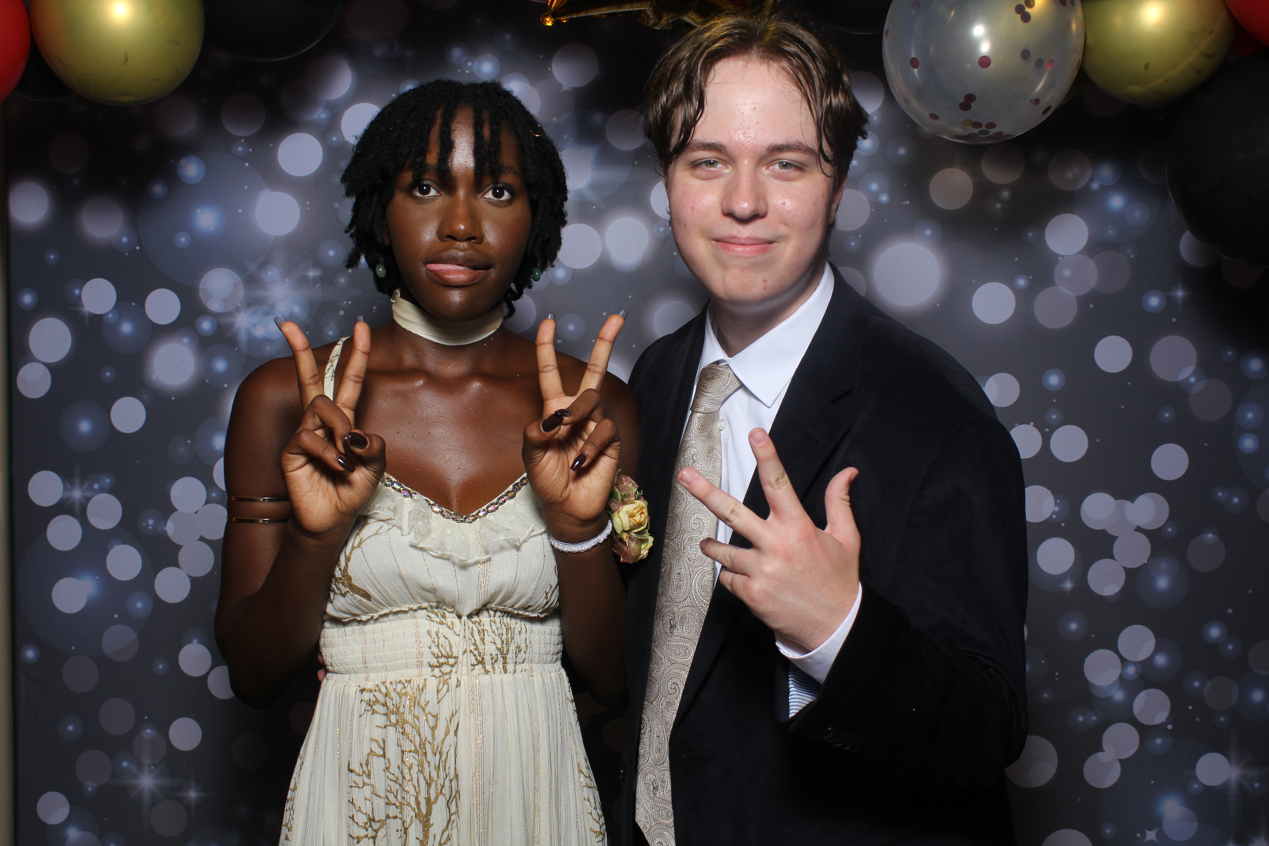 Walnut Hills Homecoming Originals | View more photos from the event at gallery.photoboothcincy.com/u/PhotoBoothCincy/Walnut-Hills-Homecoming-Originals