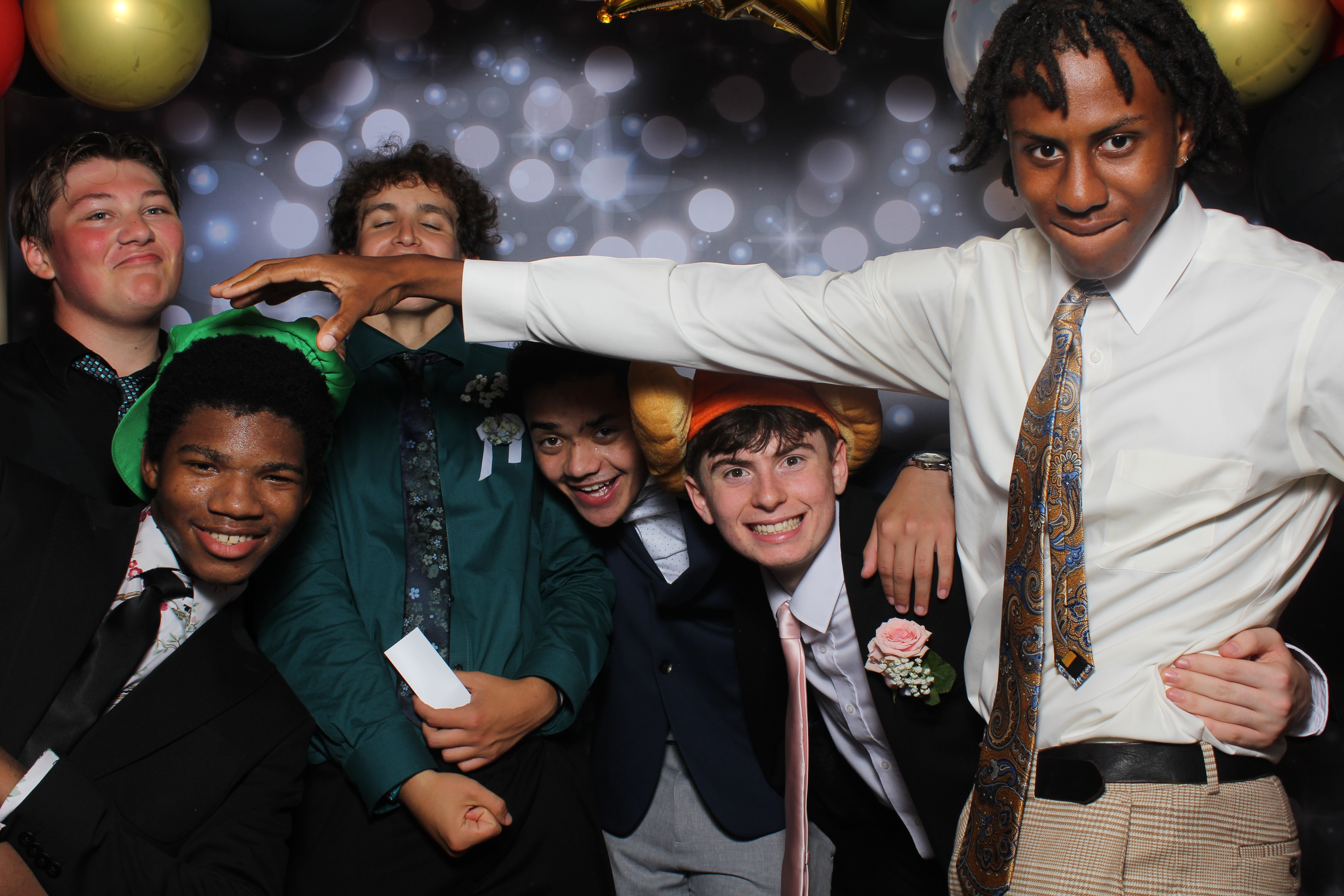 Walnut Hills Homecoming Originals | View more photos from the event at gallery.photoboothcincy.com/u/PhotoBoothCincy/Walnut-Hills-Homecoming-Originals