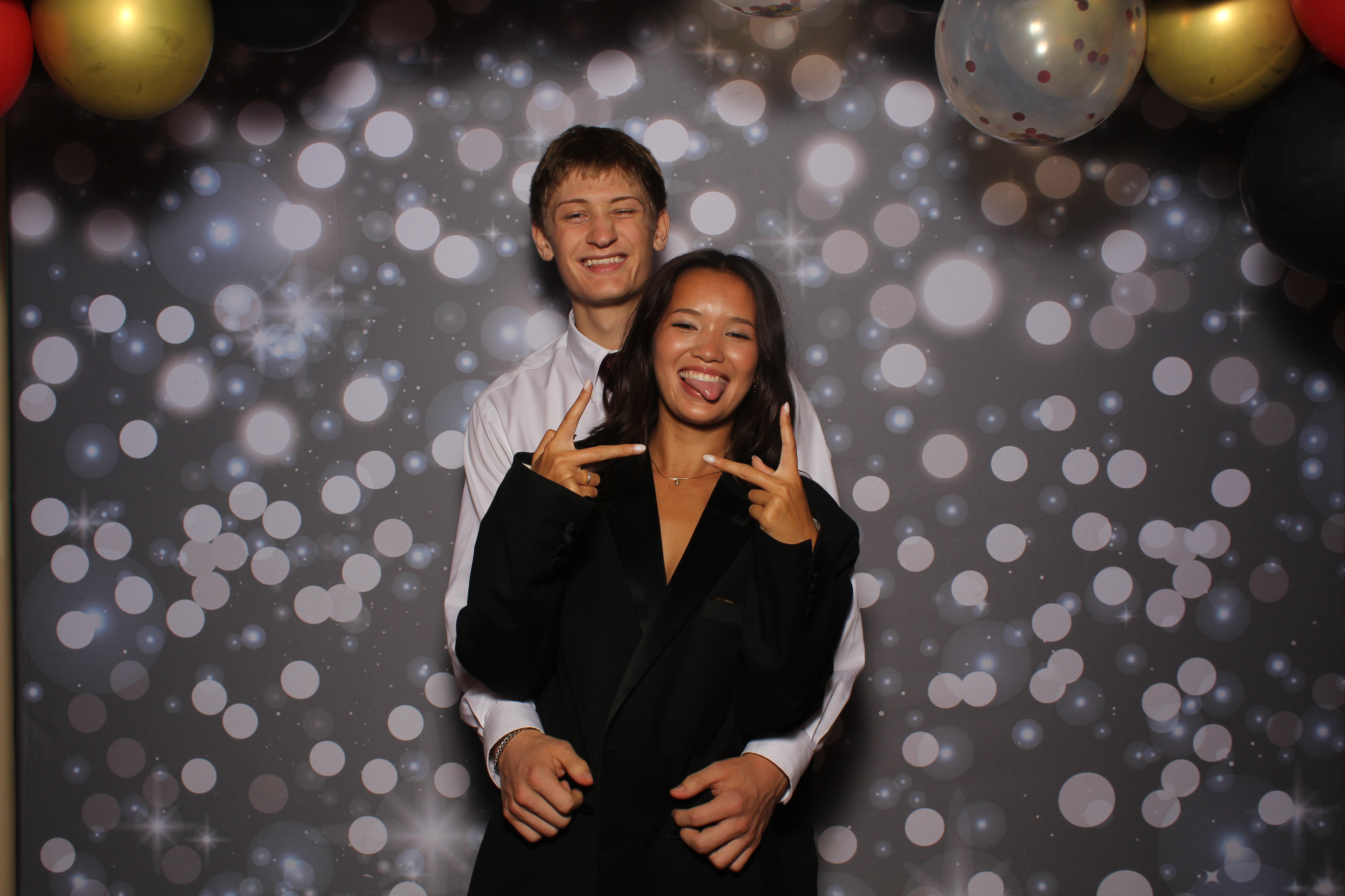 Walnut Hills Homecoming Originals | View more photos from the event at gallery.photoboothcincy.com/u/PhotoBoothCincy/Walnut-Hills-Homecoming-Originals