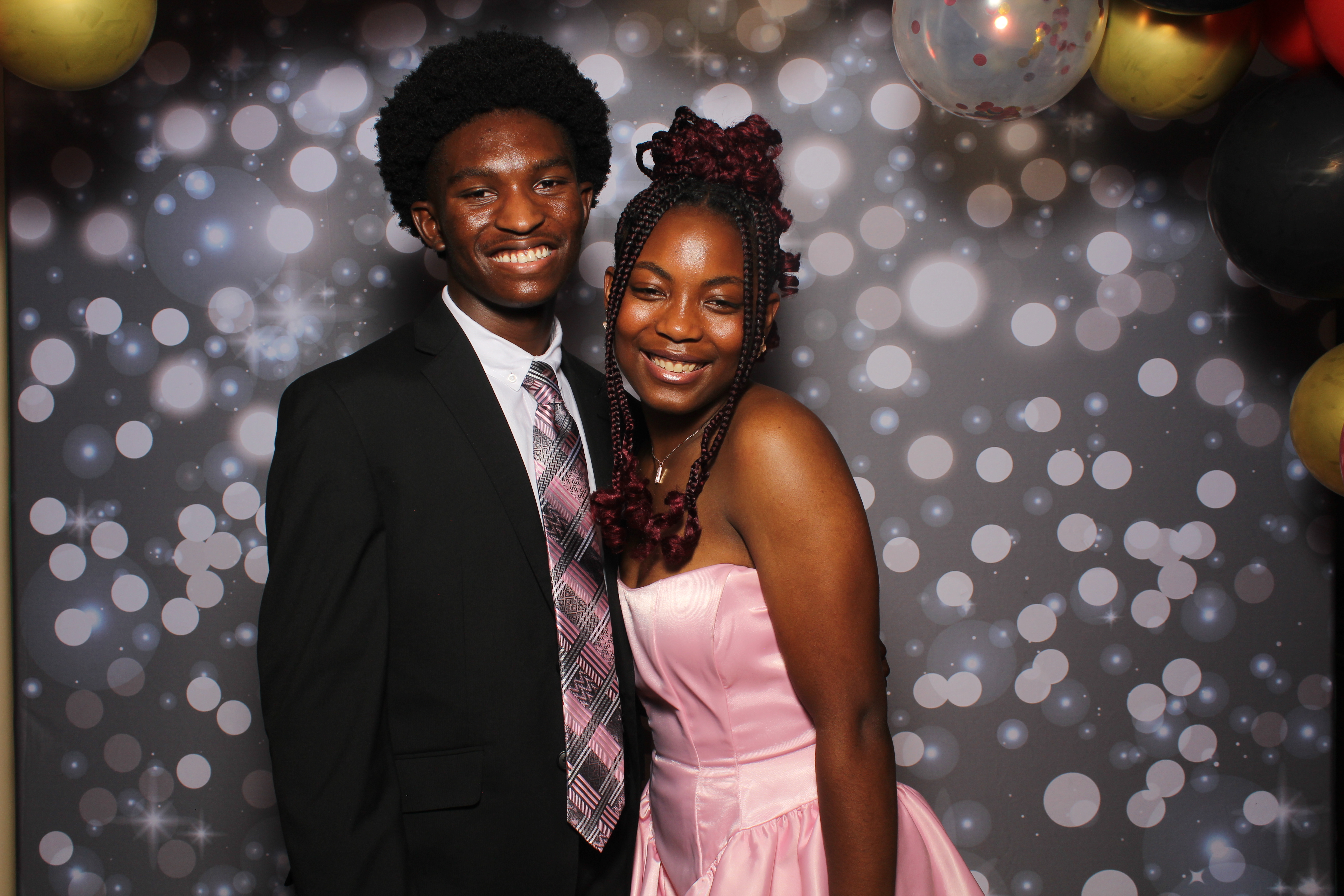 Walnut Hills Homecoming Originals | View more photos from the event at gallery.photoboothcincy.com/u/PhotoBoothCincy/Walnut-Hills-Homecoming-Originals