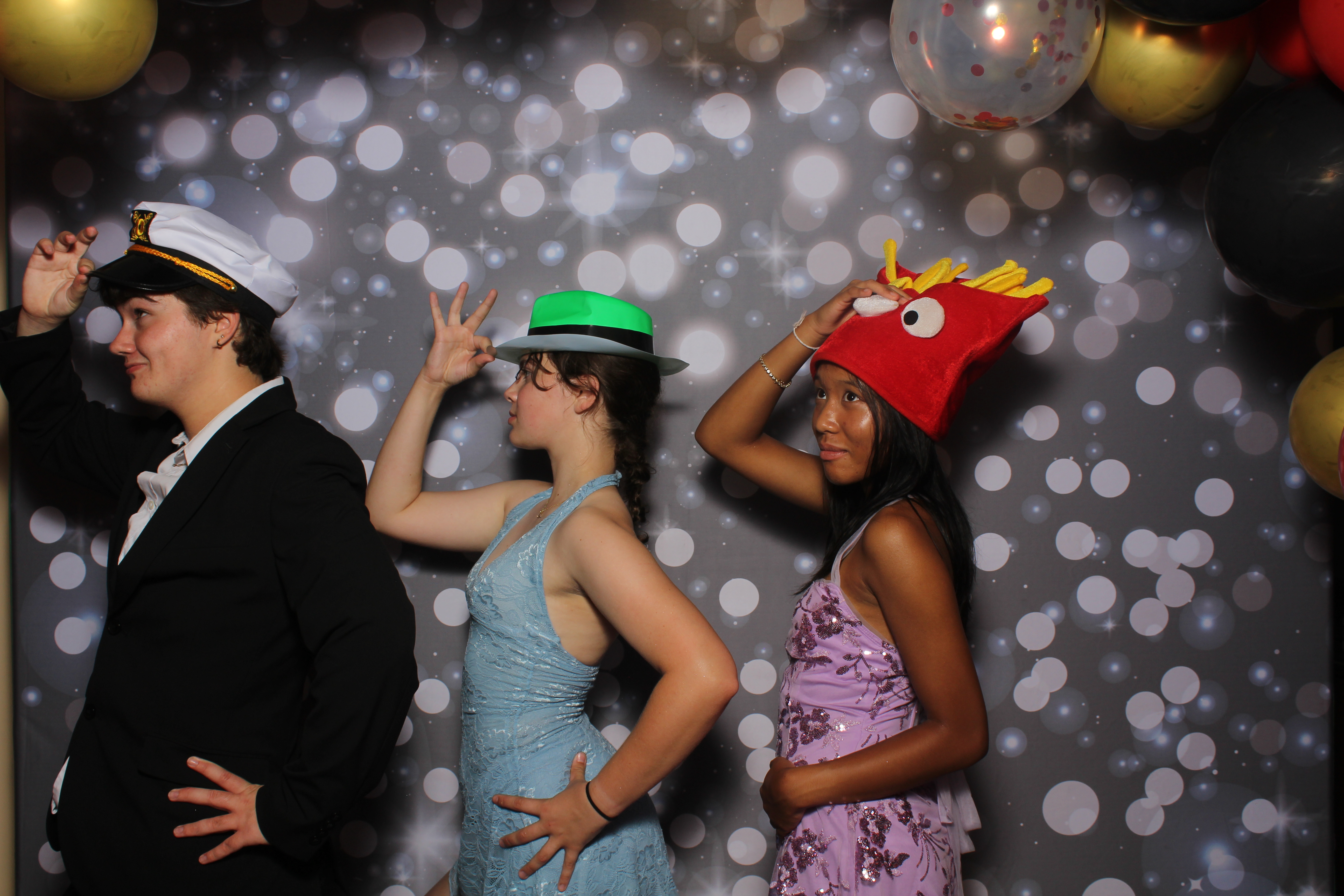 Walnut Hills Homecoming Originals | View more photos from the event at gallery.photoboothcincy.com/u/PhotoBoothCincy/Walnut-Hills-Homecoming-Originals