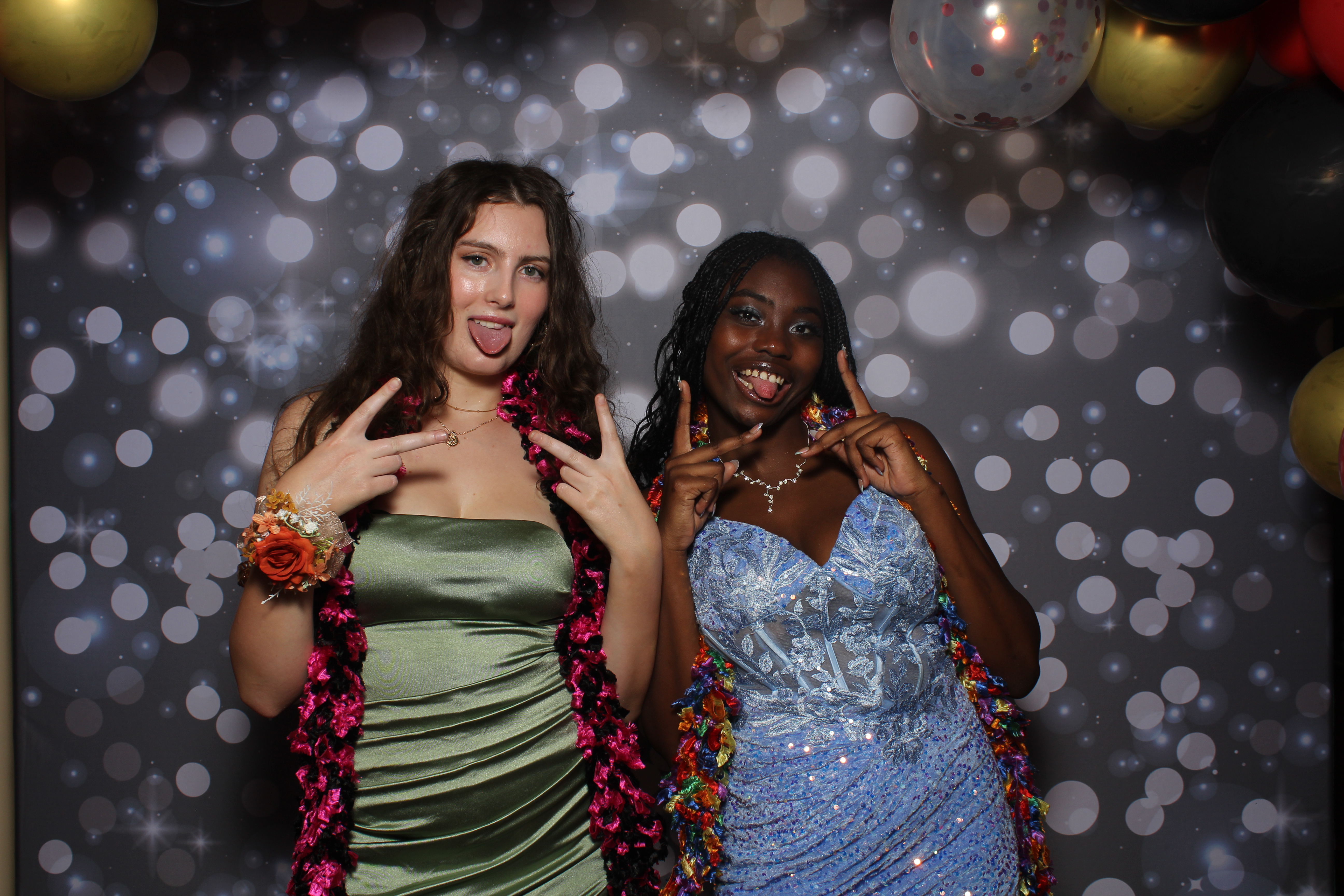 Walnut Hills Homecoming Originals | View more photos from the event at gallery.photoboothcincy.com/u/PhotoBoothCincy/Walnut-Hills-Homecoming-Originals