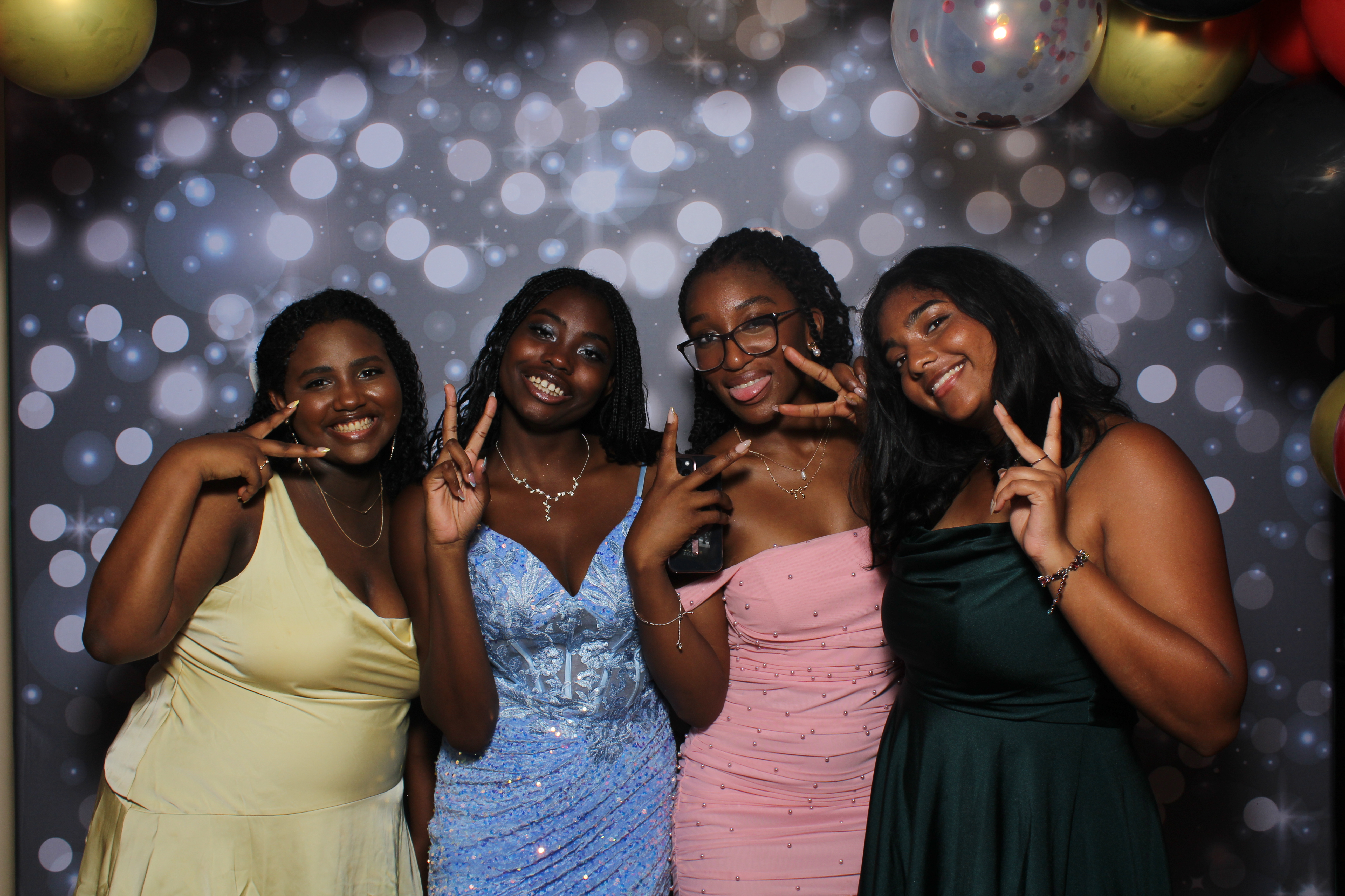 Walnut Hills Homecoming Originals | View more photos from the event at gallery.photoboothcincy.com/u/PhotoBoothCincy/Walnut-Hills-Homecoming-Originals