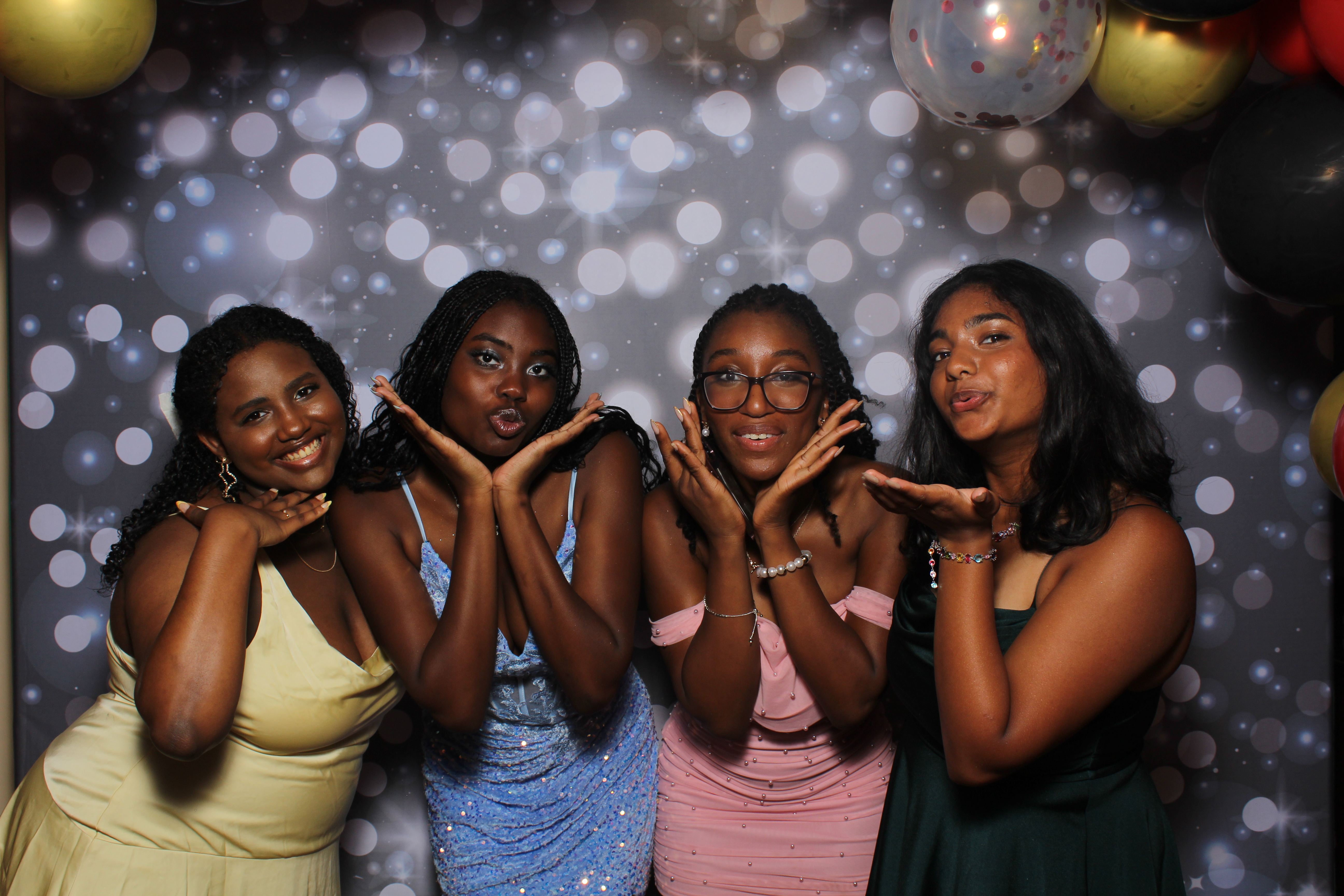 Walnut Hills Homecoming Originals | View more photos from the event at gallery.photoboothcincy.com/u/PhotoBoothCincy/Walnut-Hills-Homecoming-Originals