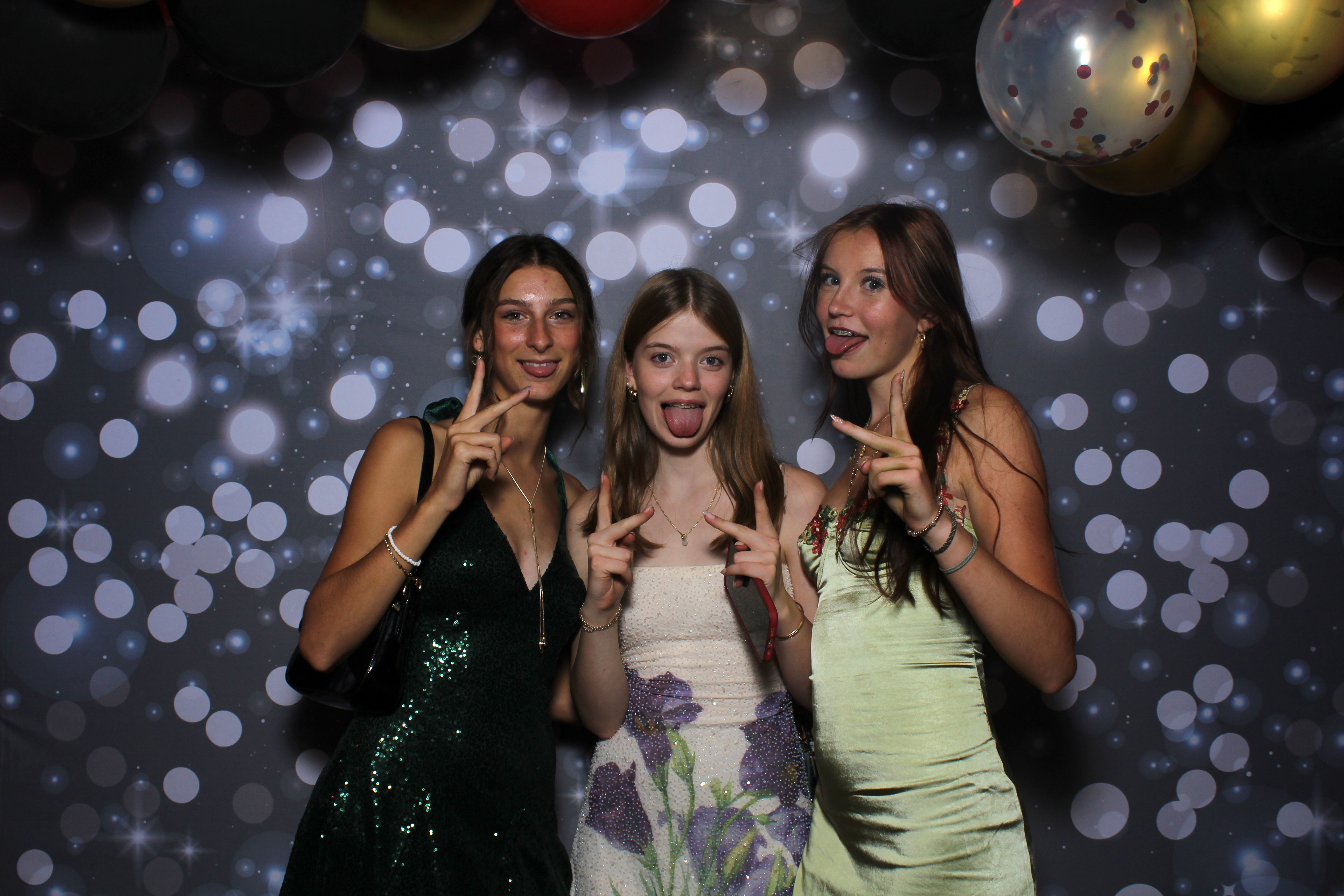 Walnut Hills Homecoming | View more photos from the event at gallery.photoboothcincy.com/u/PhotoBoothCincy/Walnut-Hills-Homecoming-0