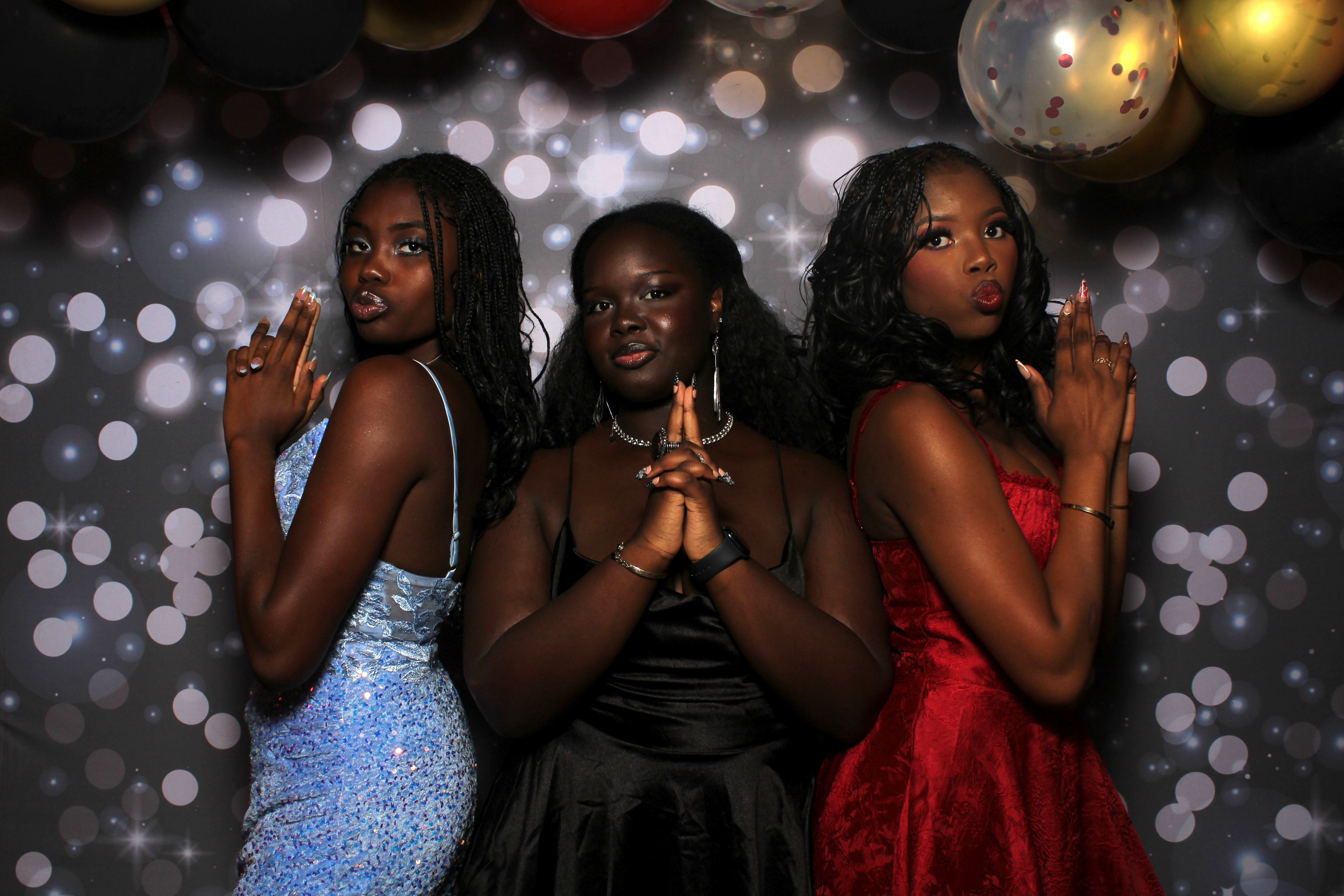 Walnut Hills Homecoming | View more photos from the event at gallery.photoboothcincy.com/u/PhotoBoothCincy/Walnut-Hills-Homecoming-0