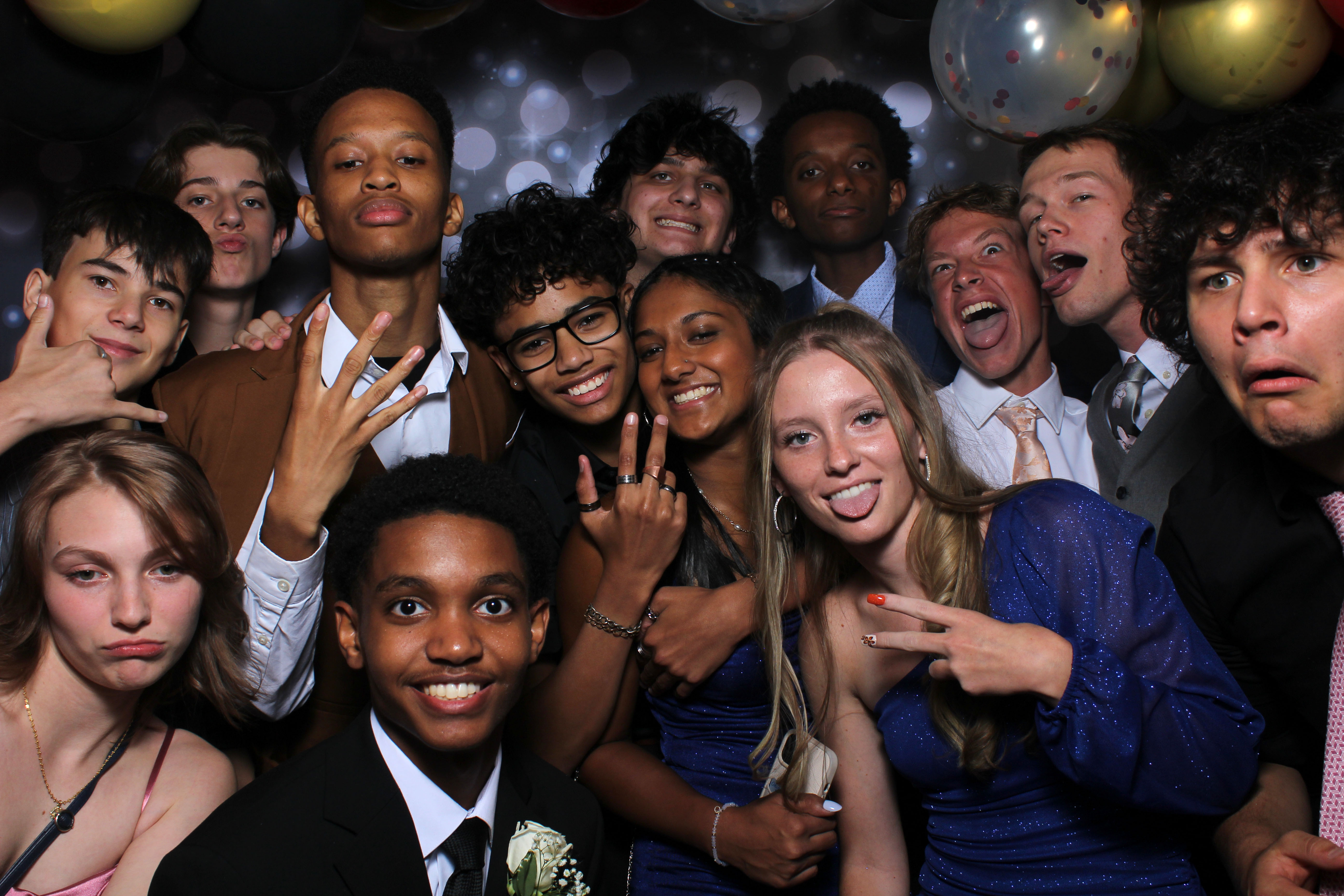 Walnut Hills Homecoming | View more photos from the event at gallery.photoboothcincy.com/u/PhotoBoothCincy/Walnut-Hills-Homecoming-0