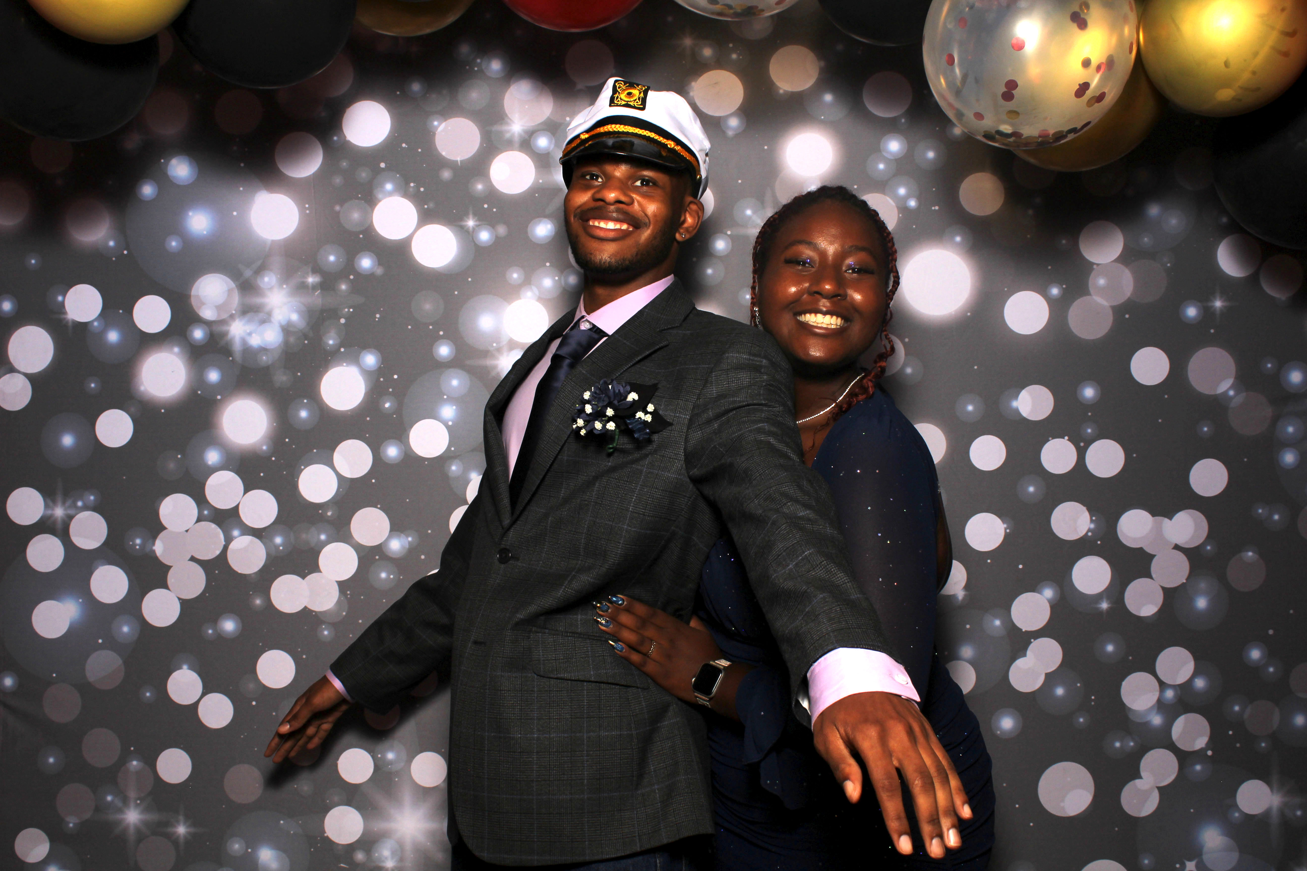 Walnut Hills Homecoming | View more photos from the event at gallery.photoboothcincy.com/u/PhotoBoothCincy/Walnut-Hills-Homecoming-0