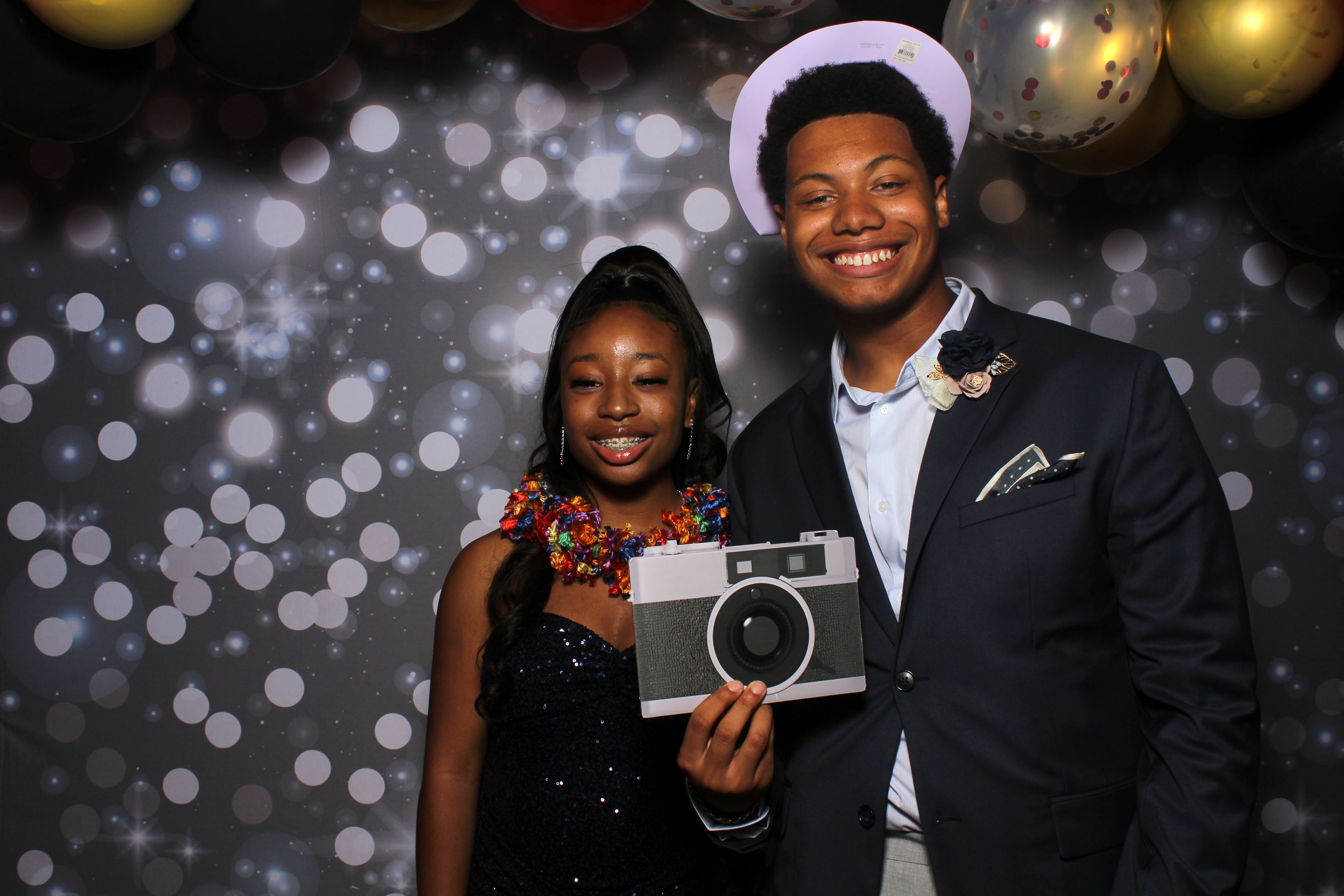 Walnut Hills Homecoming | View more photos from the event at gallery.photoboothcincy.com/u/PhotoBoothCincy/Walnut-Hills-Homecoming-0