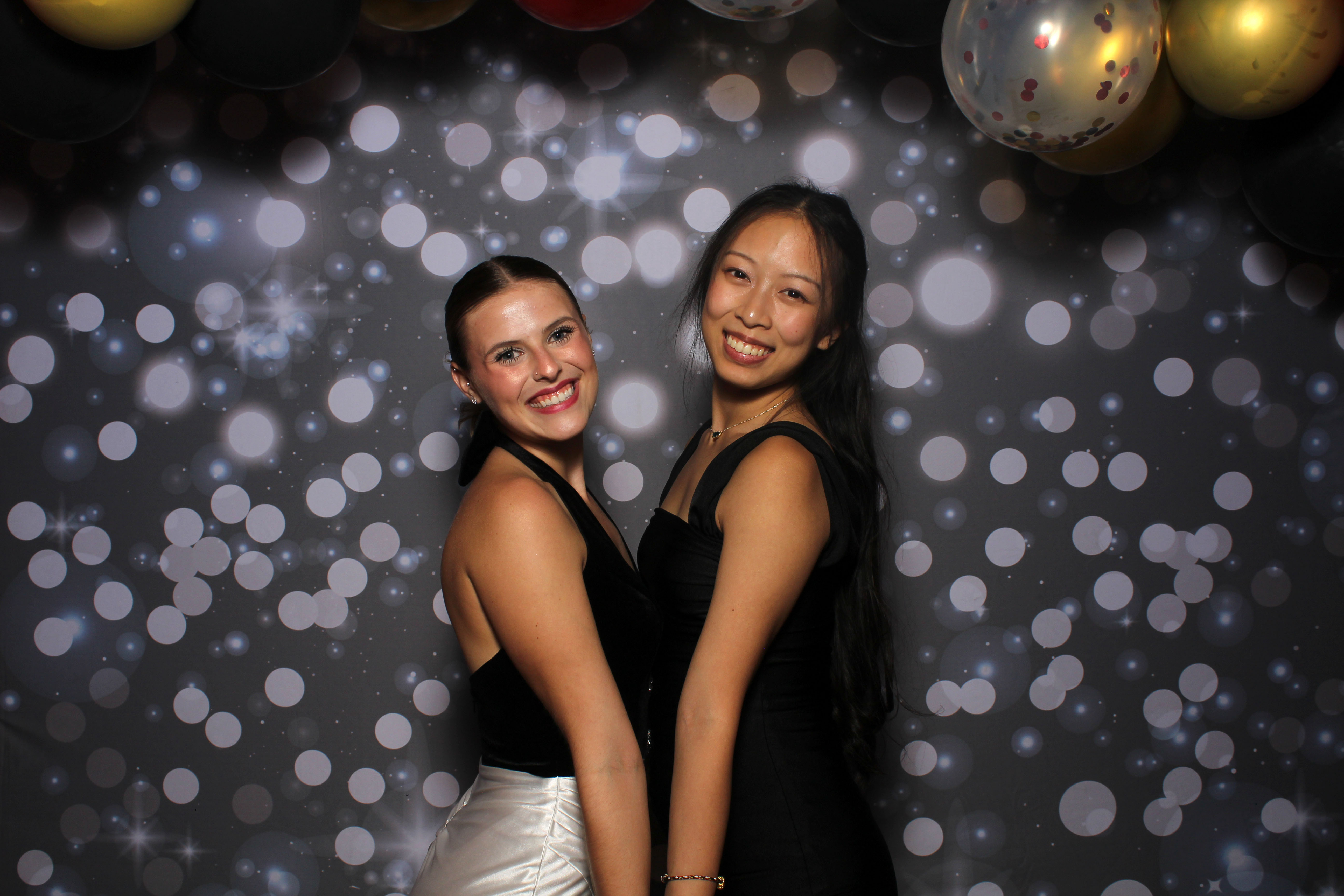 Walnut Hills Homecoming | View more photos from the event at gallery.photoboothcincy.com/u/PhotoBoothCincy/Walnut-Hills-Homecoming-0
