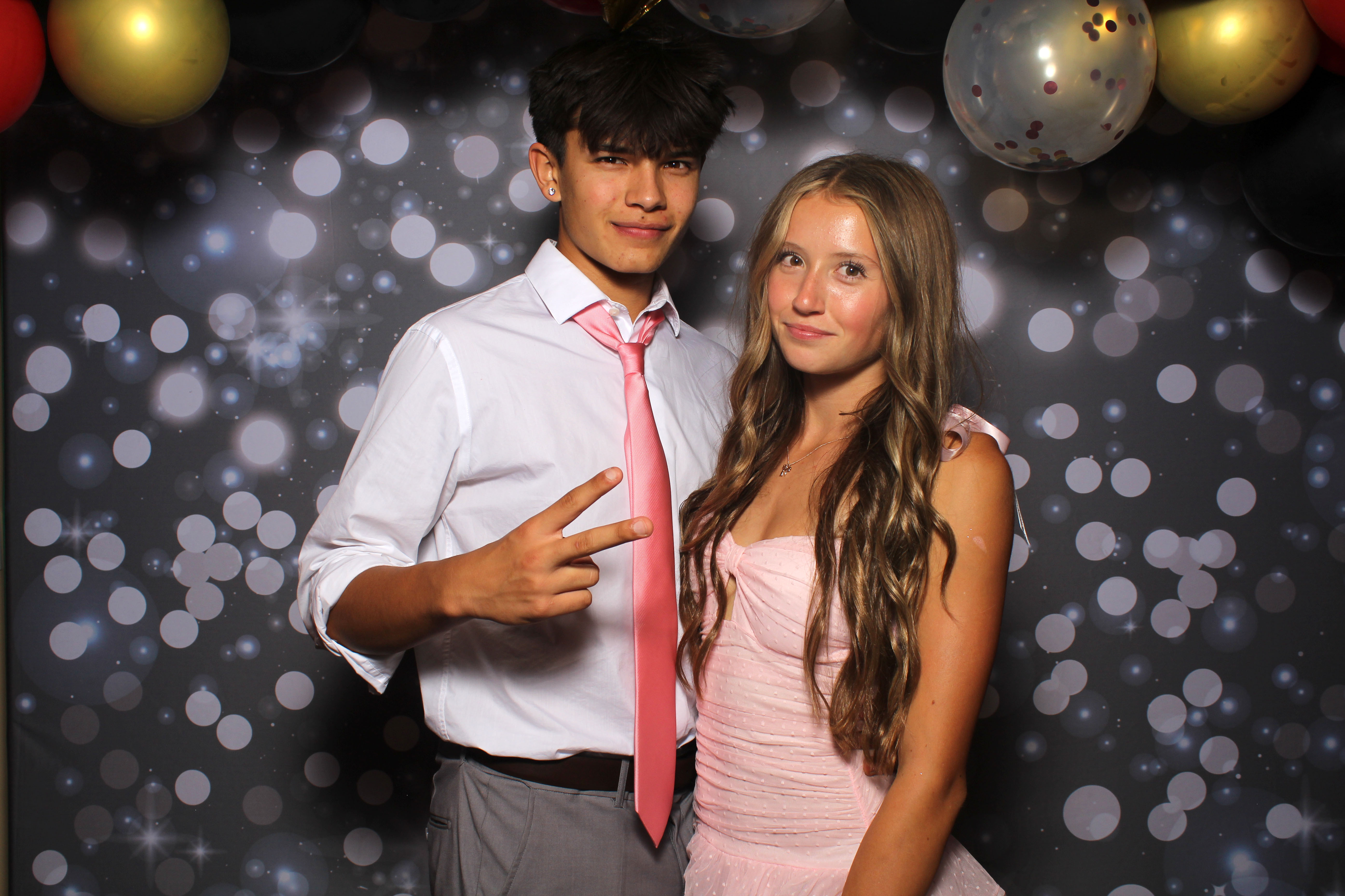 Walnut Hills Homecoming | View more photos from the event at gallery.photoboothcincy.com/u/PhotoBoothCincy/Walnut-Hills-Homecoming-0