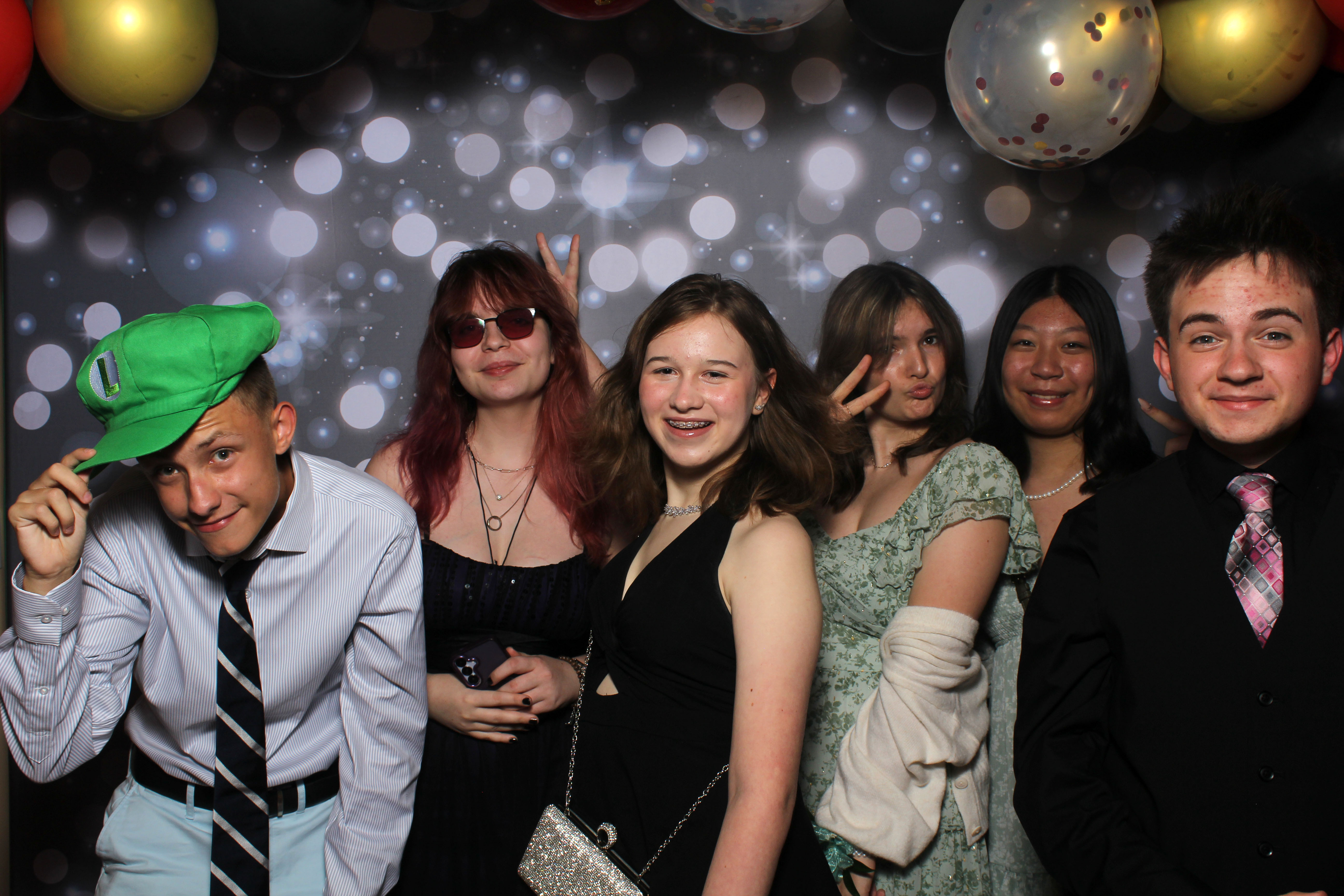 Walnut Hills Homecoming | View more photos from the event at gallery.photoboothcincy.com/u/PhotoBoothCincy/Walnut-Hills-Homecoming-0