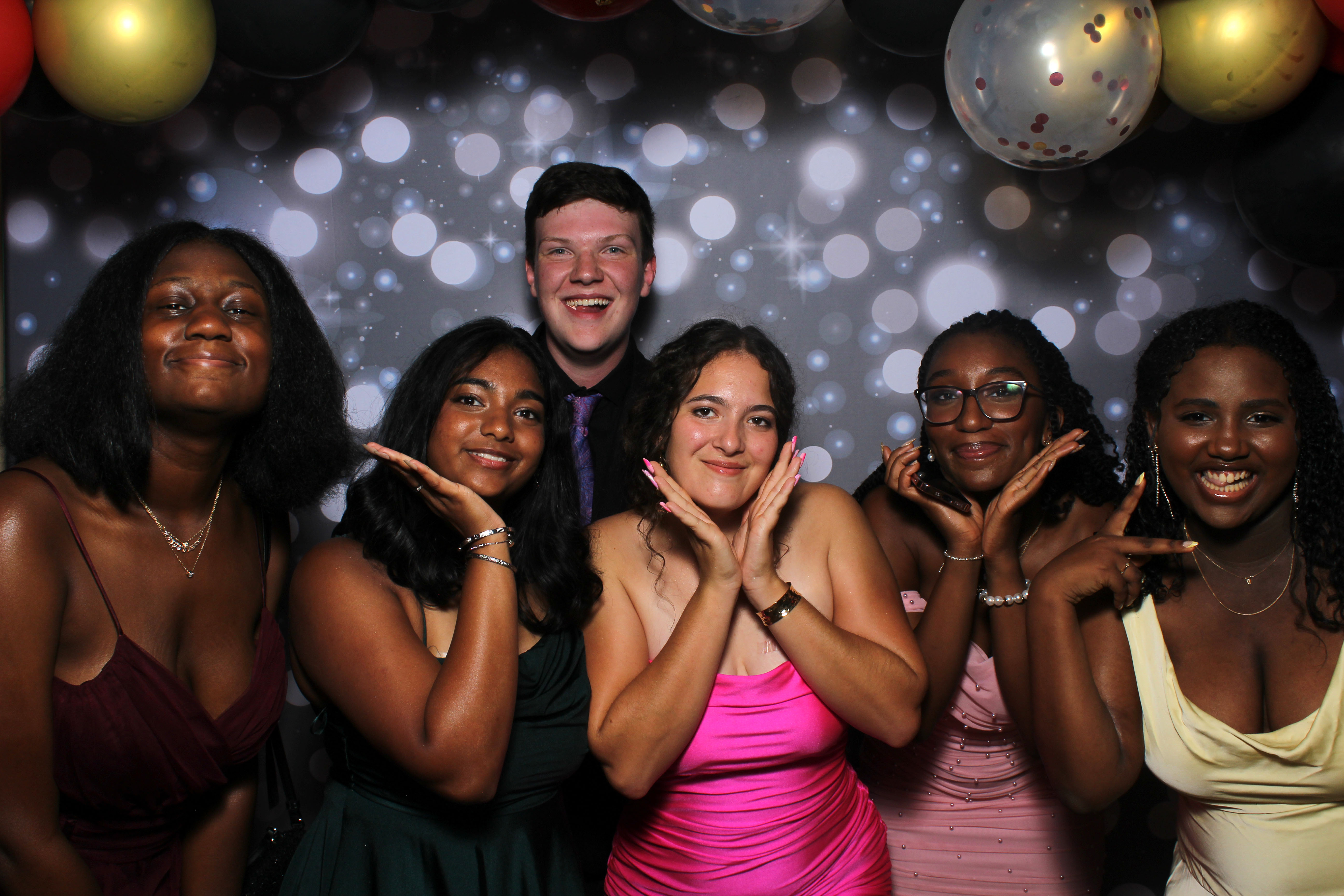 Walnut Hills Homecoming | View more photos from the event at gallery.photoboothcincy.com/u/PhotoBoothCincy/Walnut-Hills-Homecoming-0