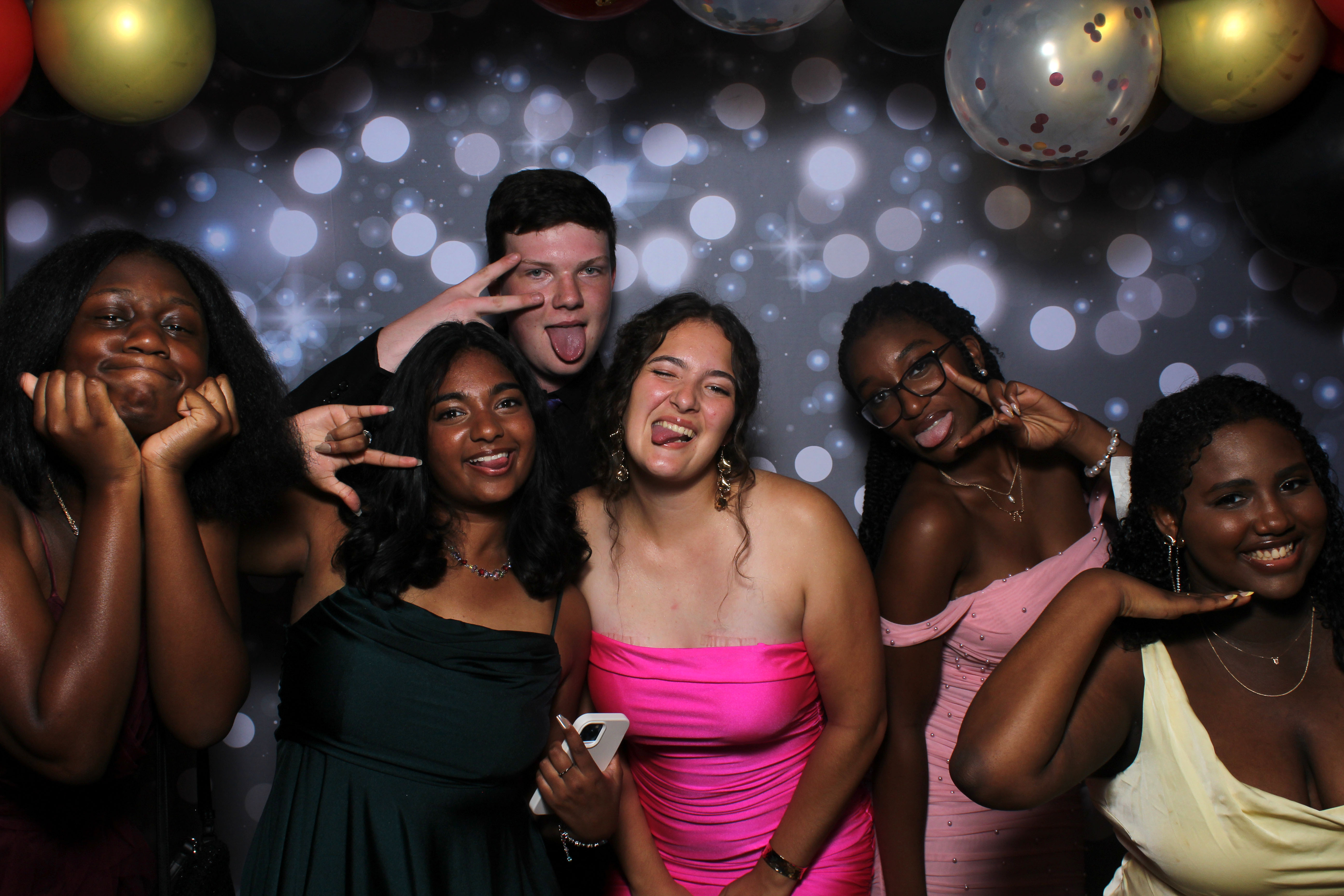 Walnut Hills Homecoming | View more photos from the event at gallery.photoboothcincy.com/u/PhotoBoothCincy/Walnut-Hills-Homecoming-0