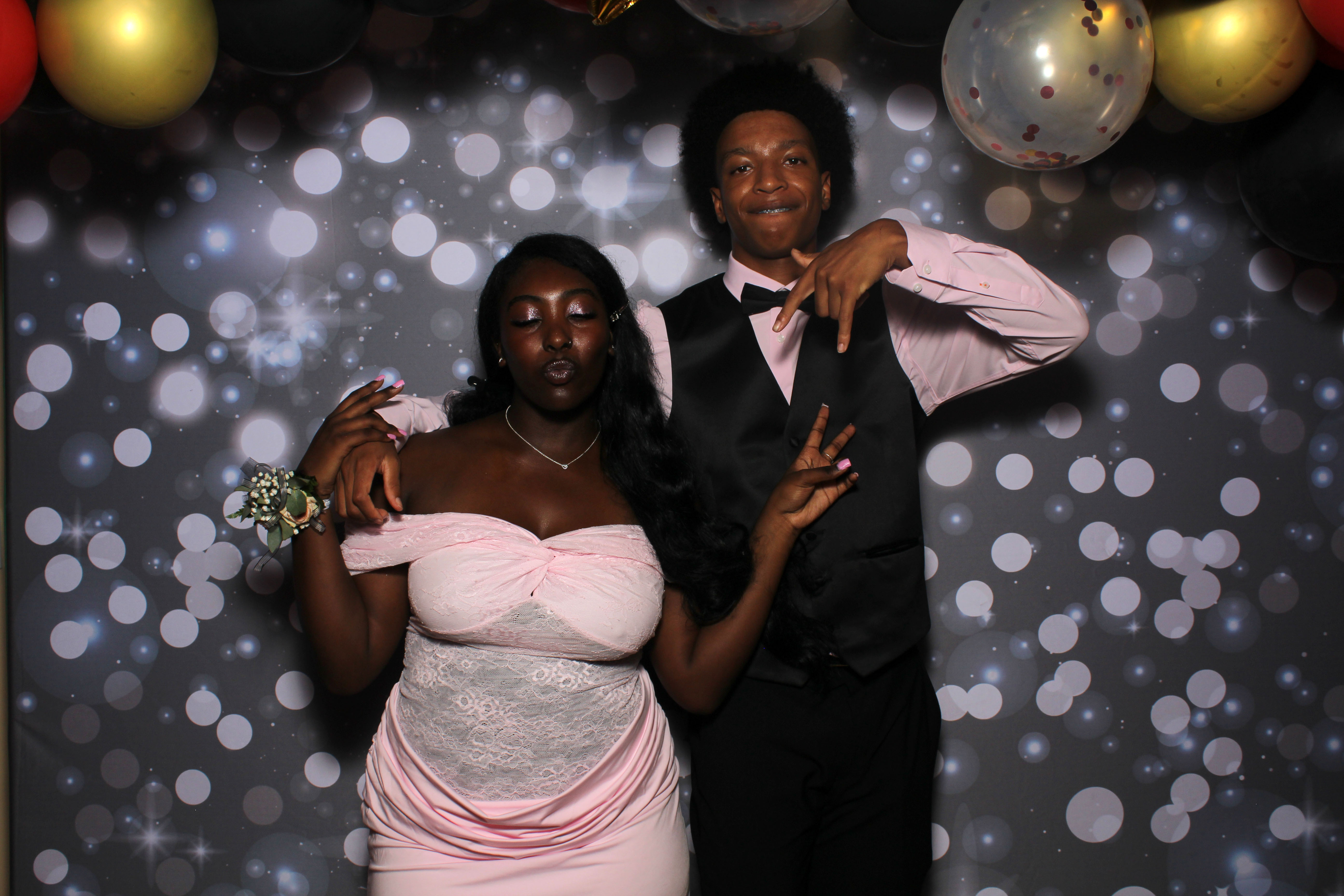 Walnut Hills Homecoming | View more photos from the event at gallery.photoboothcincy.com/u/PhotoBoothCincy/Walnut-Hills-Homecoming-0