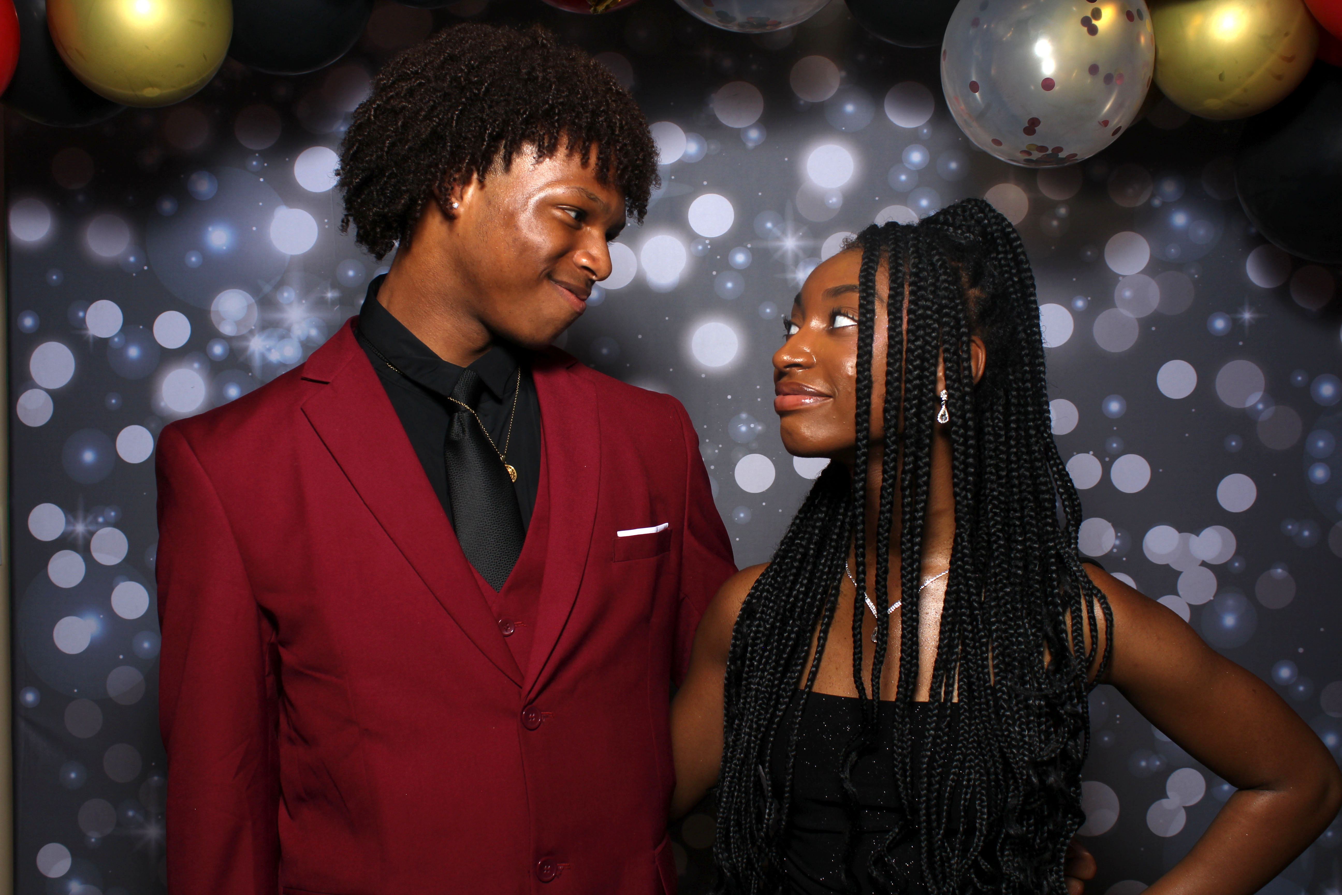 Walnut Hills Homecoming | View more photos from the event at gallery.photoboothcincy.com/u/PhotoBoothCincy/Walnut-Hills-Homecoming-0