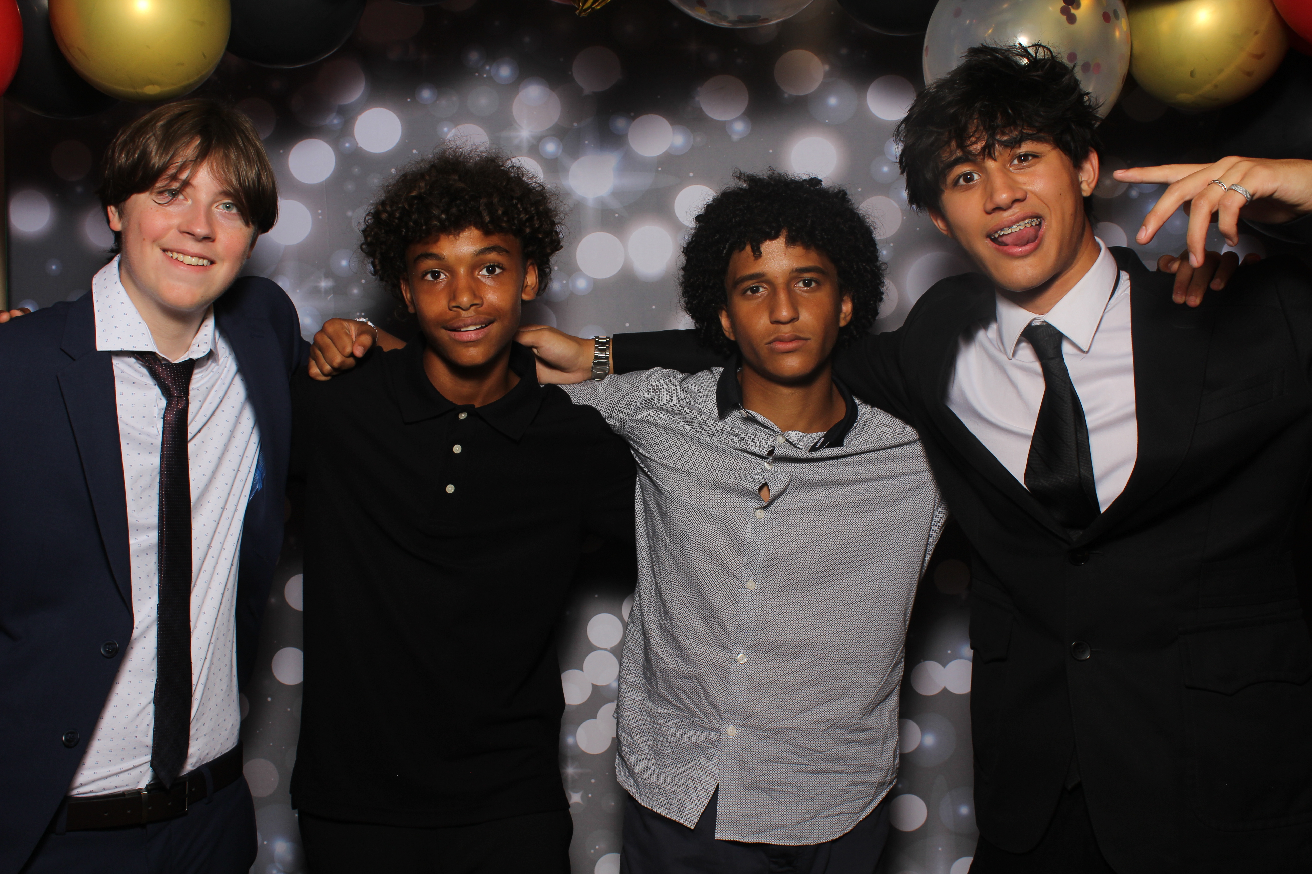 Walnut Hills Homecoming | View more photos from the event at gallery.photoboothcincy.com/u/PhotoBoothCincy/Walnut-Hills-Homecoming-0