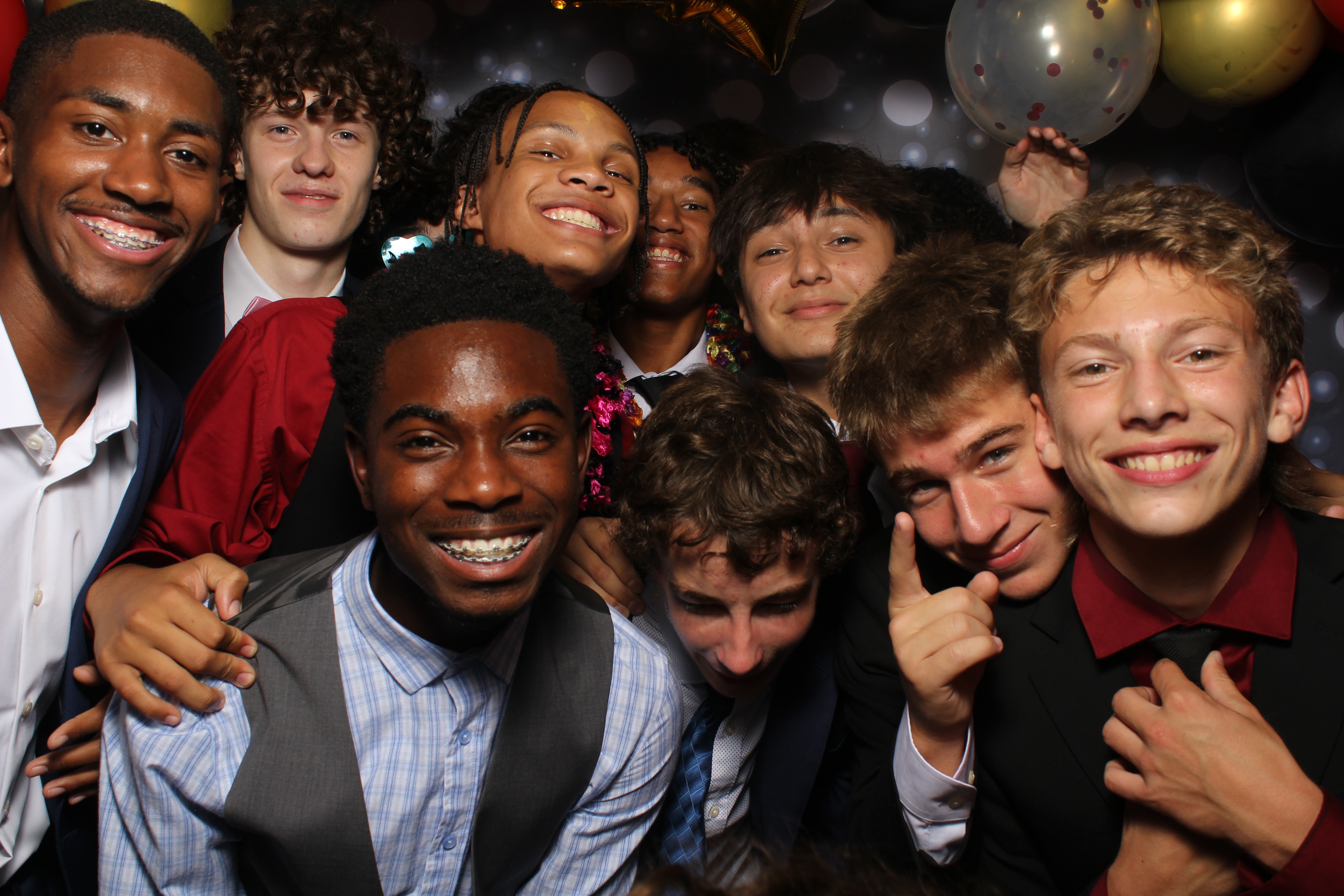 Walnut Hills Homecoming | View more photos from the event at gallery.photoboothcincy.com/u/PhotoBoothCincy/Walnut-Hills-Homecoming-0