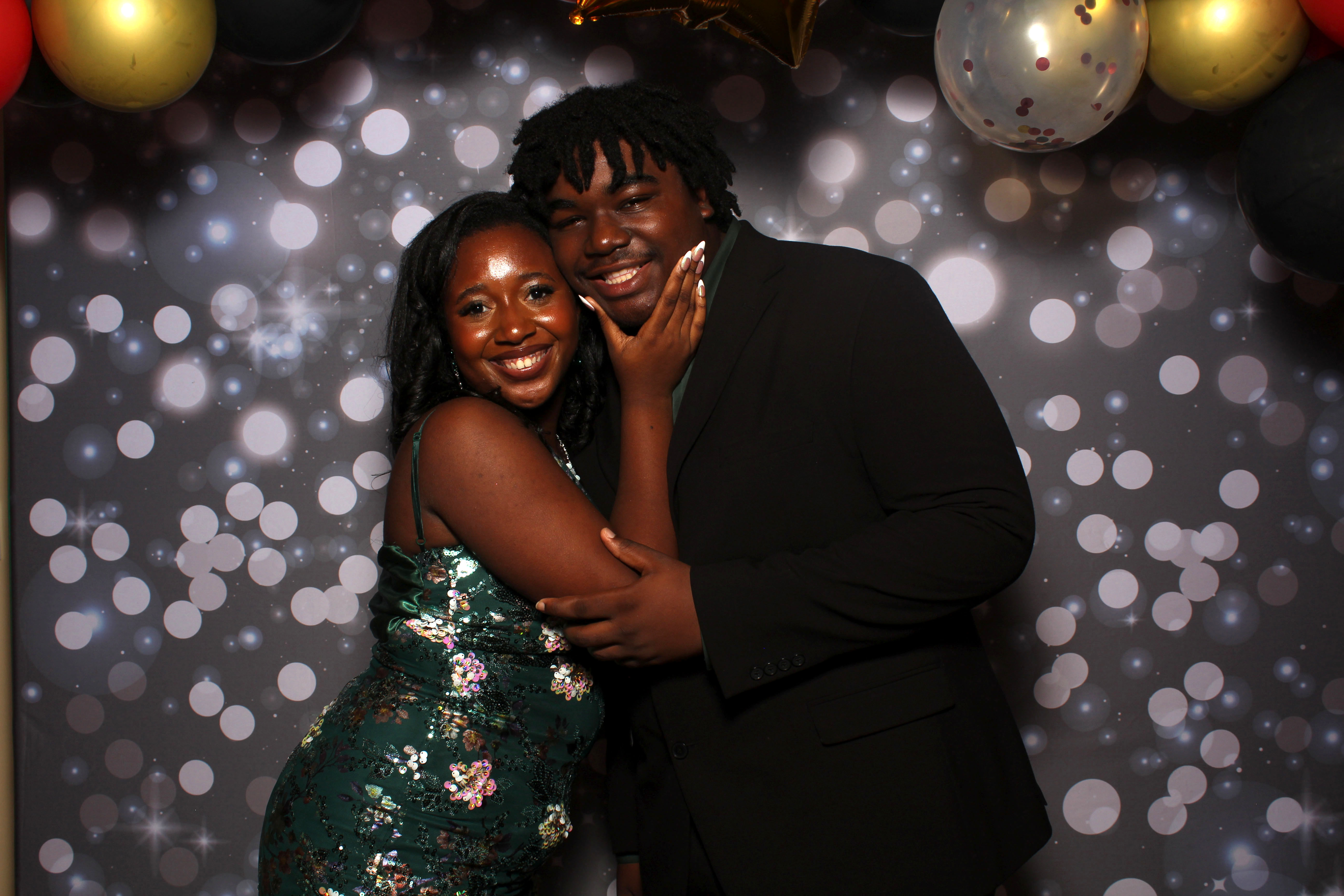 Walnut Hills Homecoming | View more photos from the event at gallery.photoboothcincy.com/u/PhotoBoothCincy/Walnut-Hills-Homecoming-0