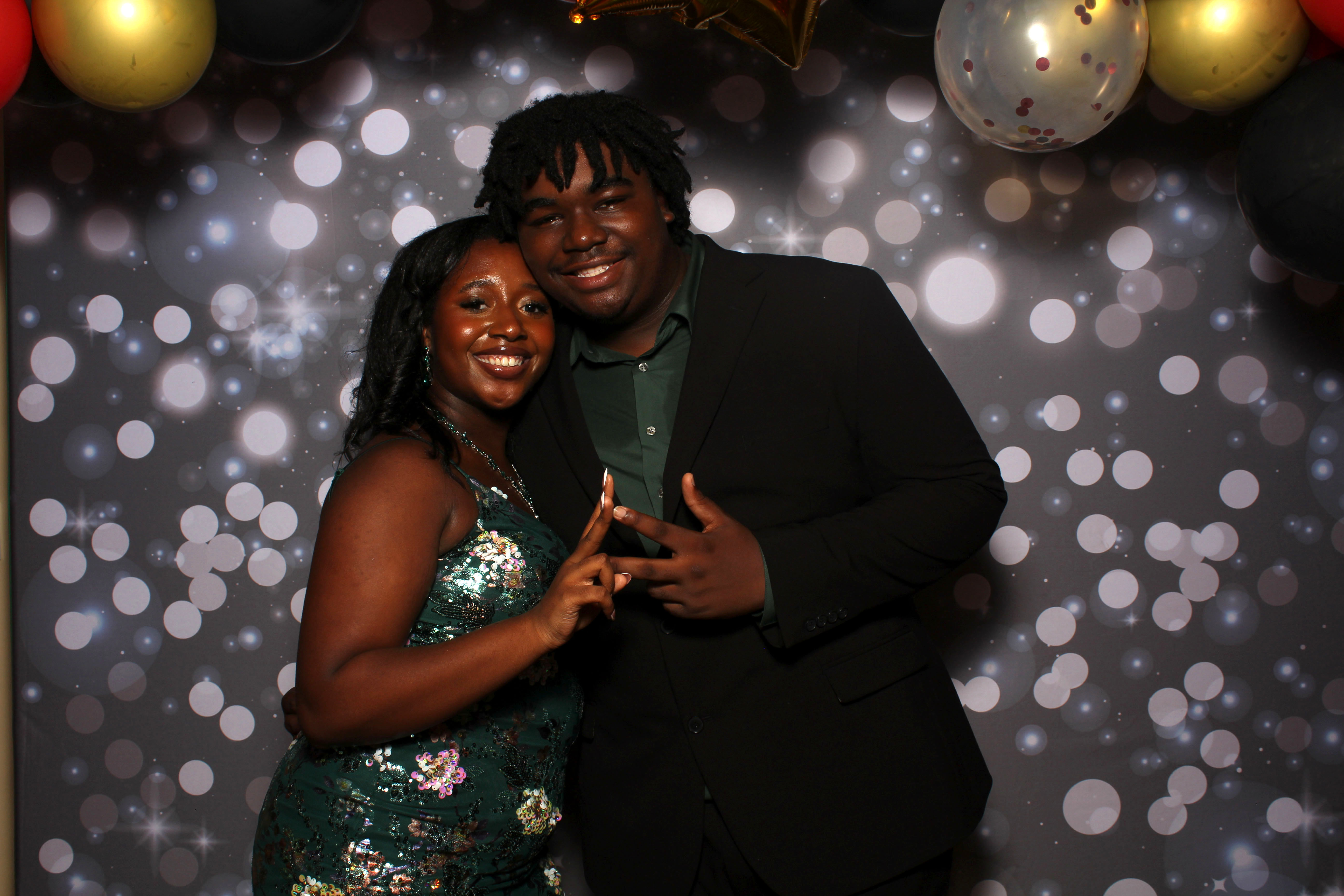 Walnut Hills Homecoming | View more photos from the event at gallery.photoboothcincy.com/u/PhotoBoothCincy/Walnut-Hills-Homecoming-0