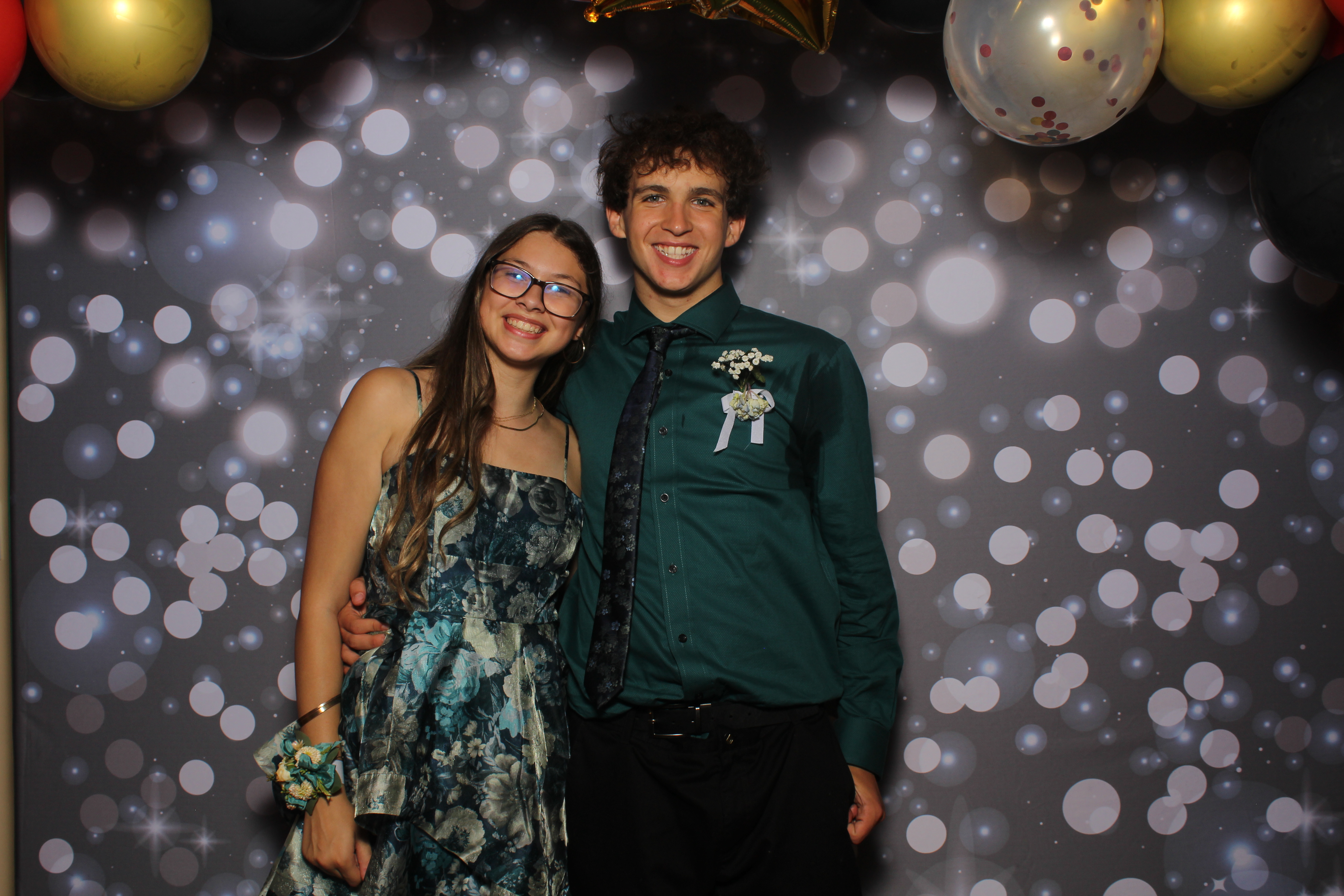 Walnut Hills Homecoming | View more photos from the event at gallery.photoboothcincy.com/u/PhotoBoothCincy/Walnut-Hills-Homecoming-0