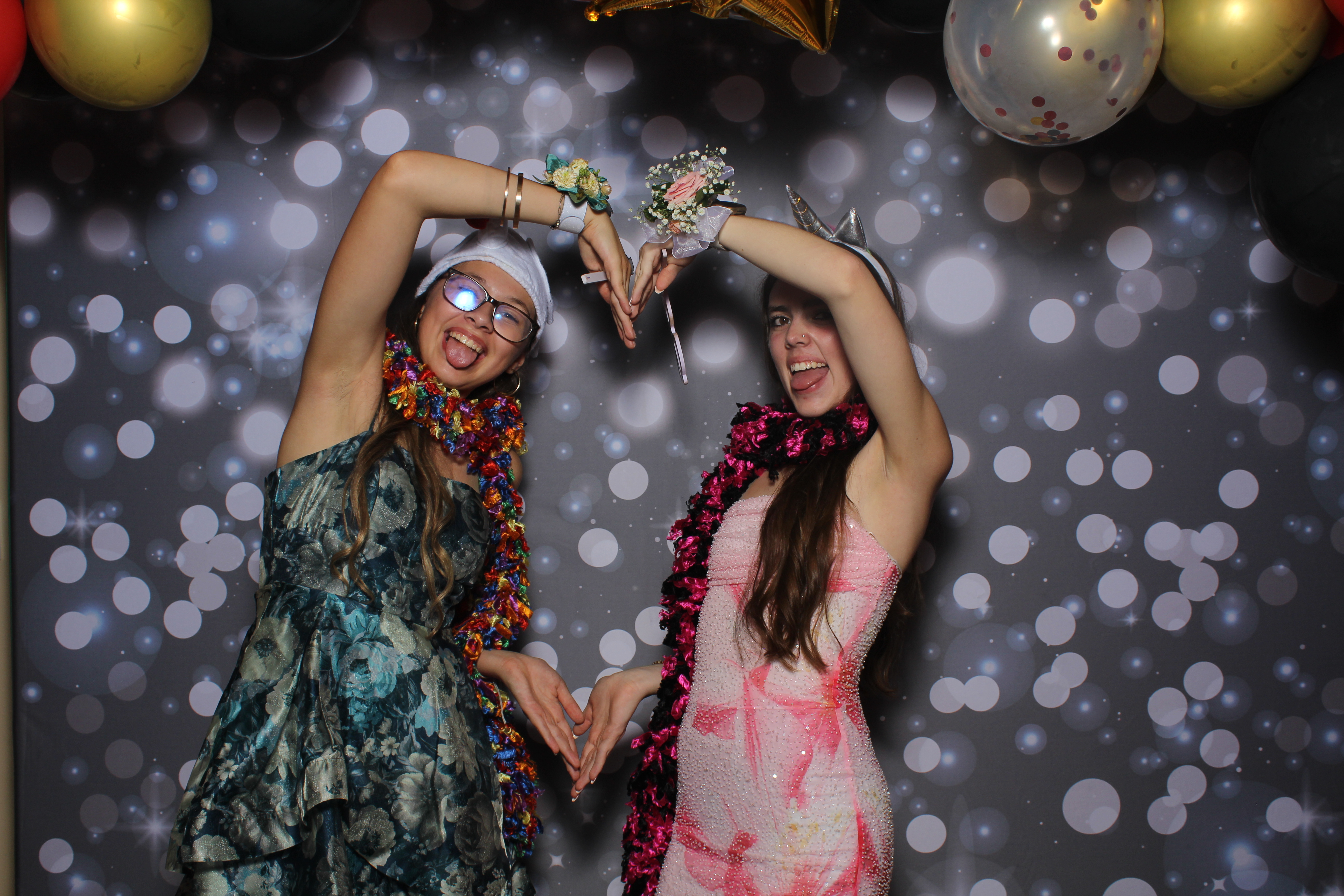 Walnut Hills Homecoming | View more photos from the event at gallery.photoboothcincy.com/u/PhotoBoothCincy/Walnut-Hills-Homecoming-0