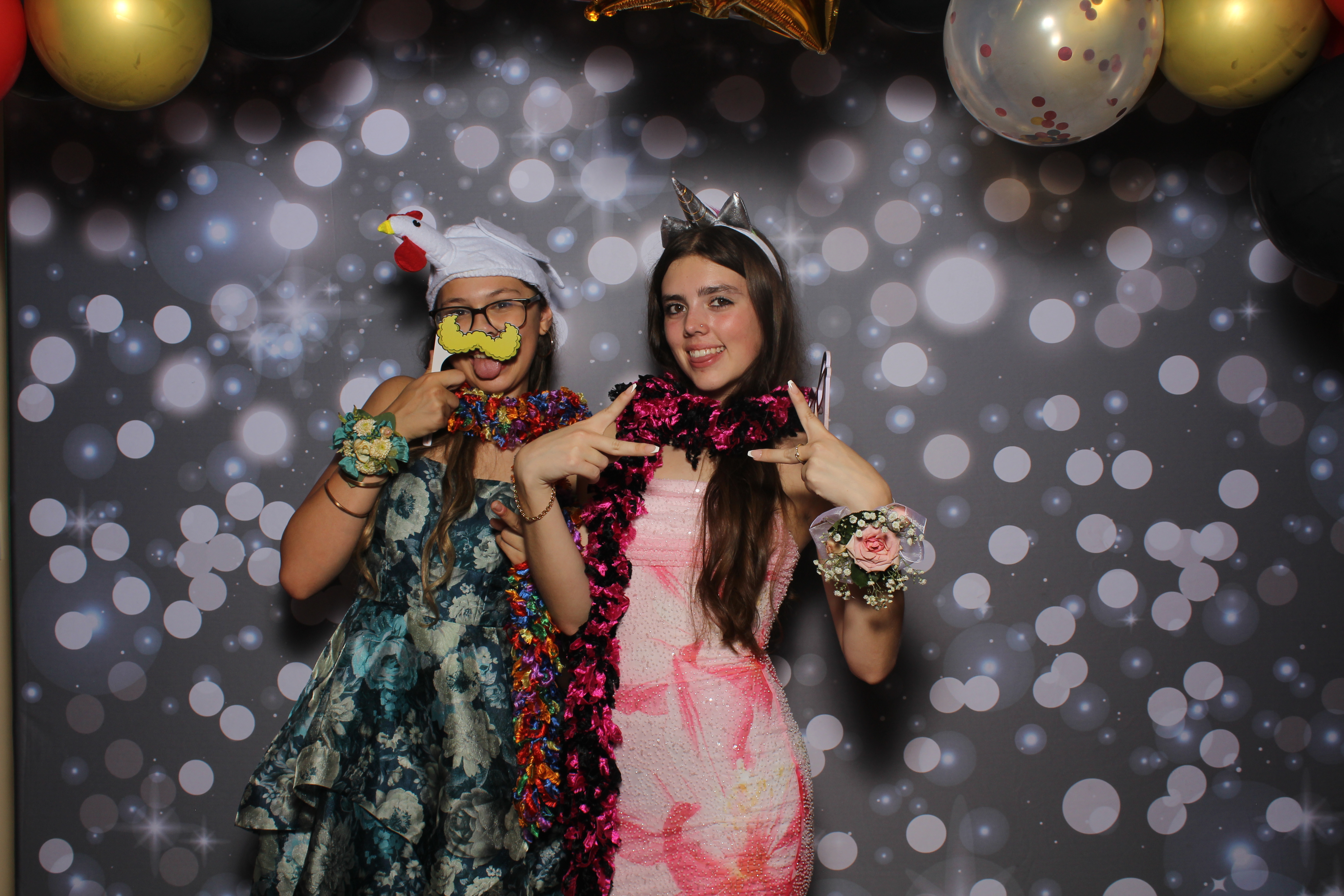 Walnut Hills Homecoming | View more photos from the event at gallery.photoboothcincy.com/u/PhotoBoothCincy/Walnut-Hills-Homecoming-0