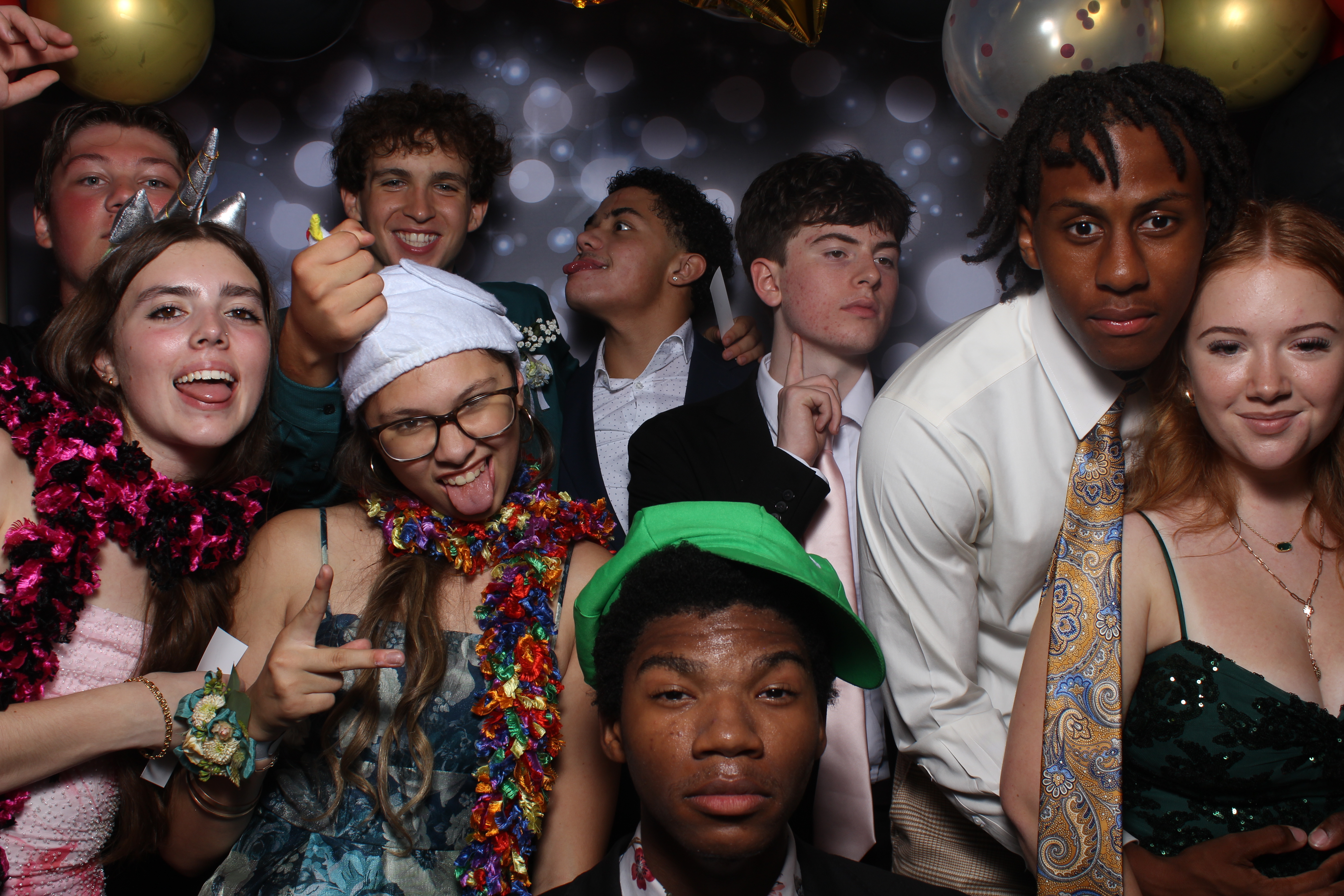 Walnut Hills Homecoming | View more photos from the event at gallery.photoboothcincy.com/u/PhotoBoothCincy/Walnut-Hills-Homecoming-0