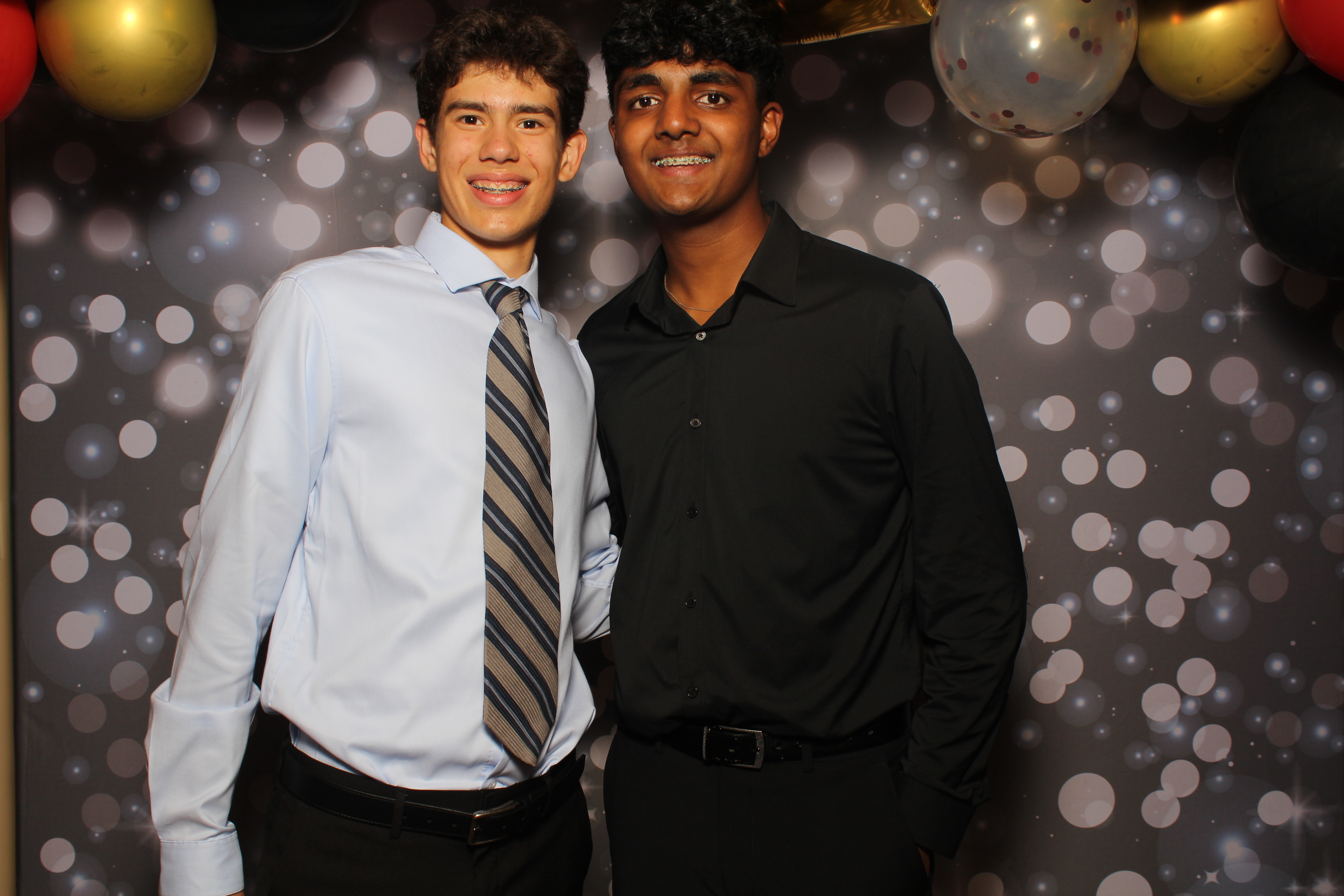 Walnut Hills Homecoming | View more photos from the event at gallery.photoboothcincy.com/u/PhotoBoothCincy/Walnut-Hills-Homecoming-0