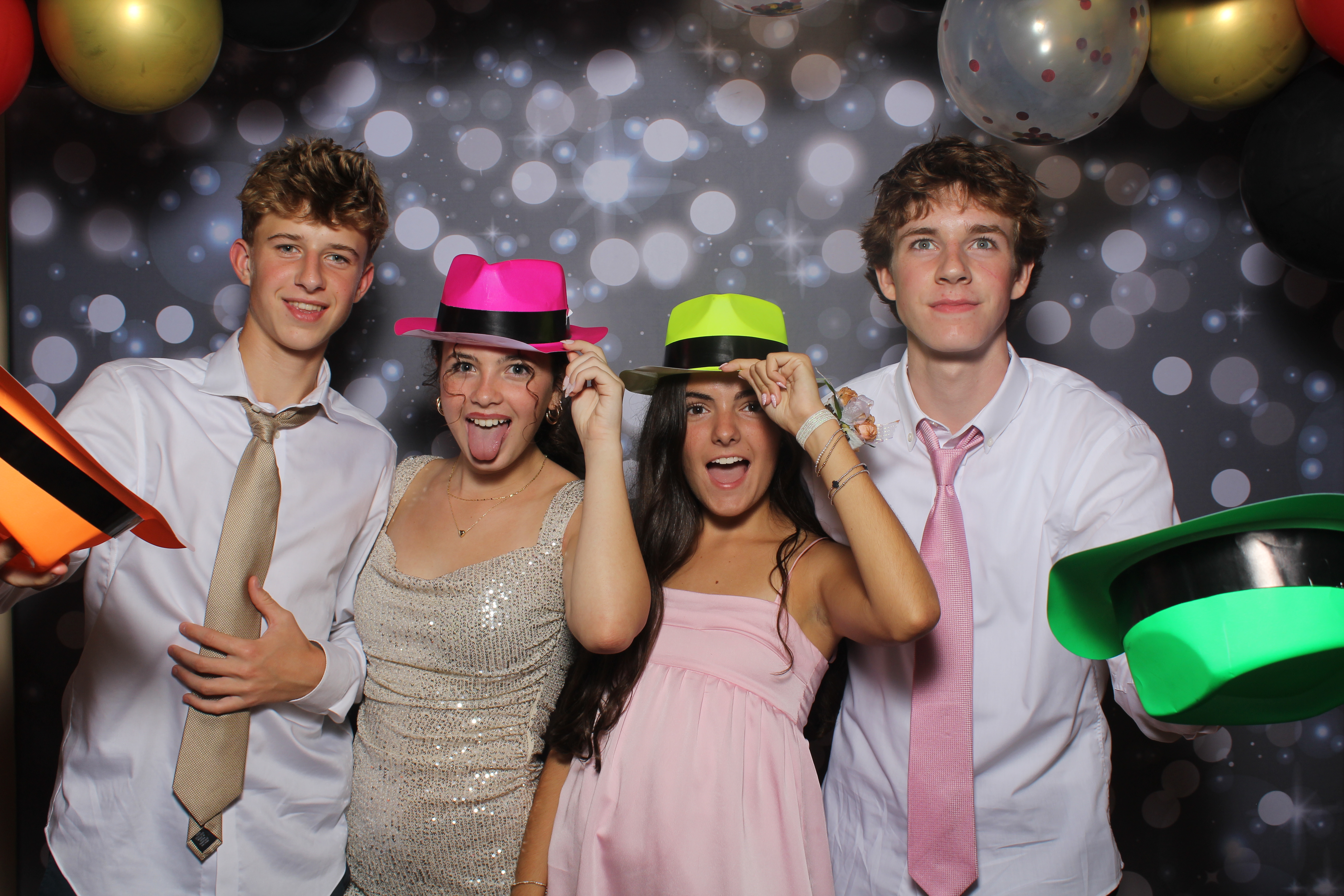 Walnut Hills Homecoming | View more photos from the event at gallery.photoboothcincy.com/u/PhotoBoothCincy/Walnut-Hills-Homecoming-0