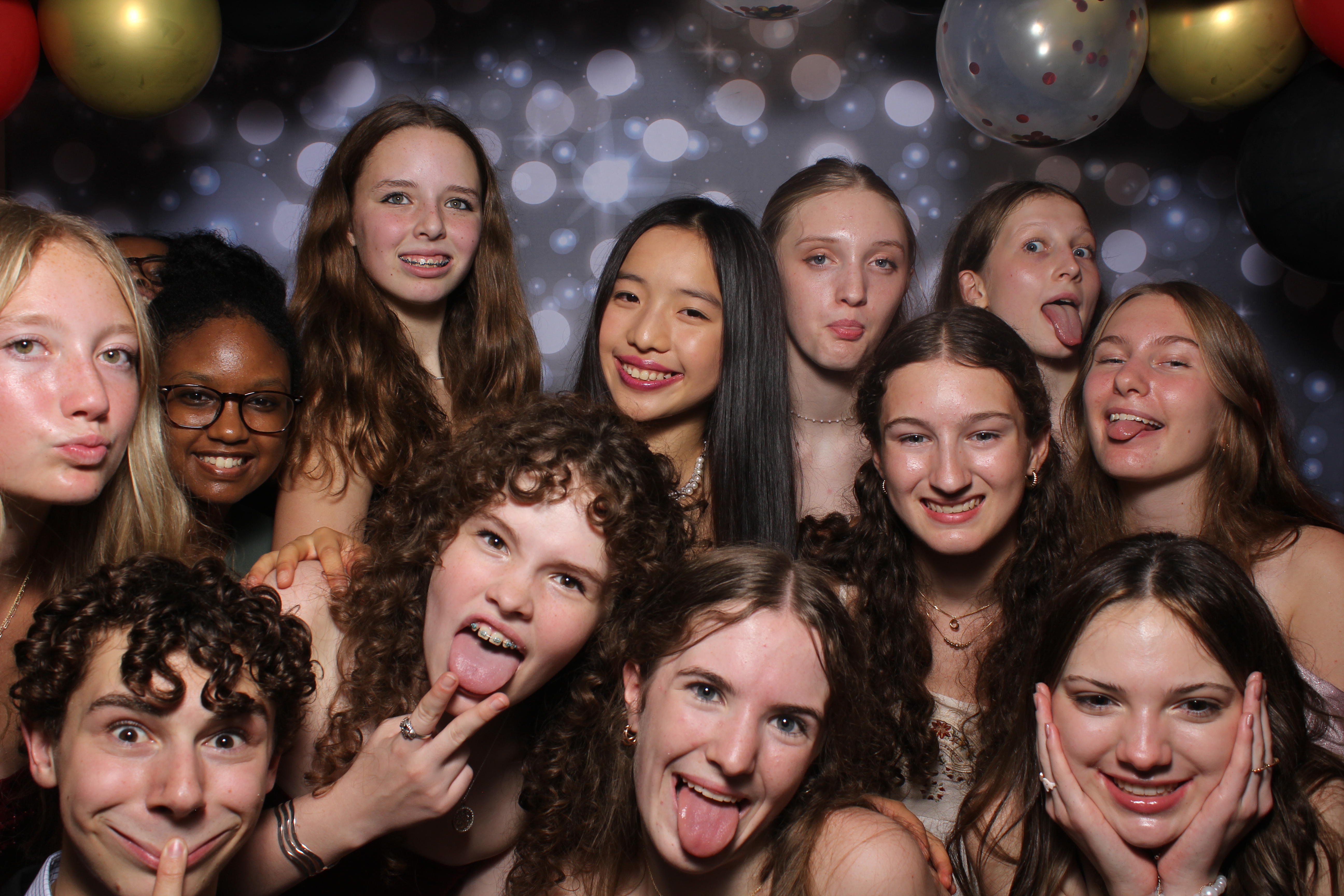 Walnut Hills Homecoming | View more photos from the event at gallery.photoboothcincy.com/u/PhotoBoothCincy/Walnut-Hills-Homecoming-0
