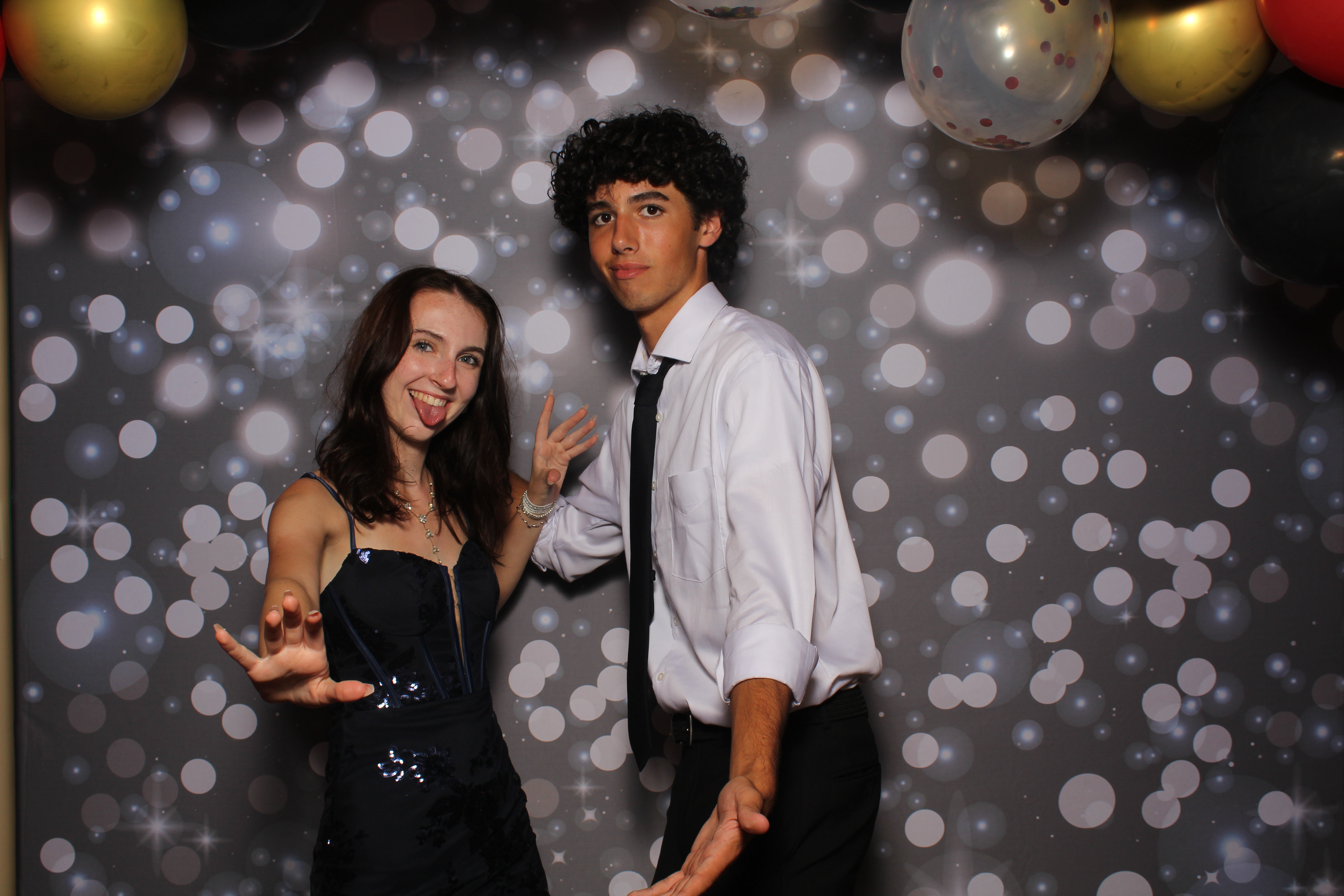 Walnut Hills Homecoming | View more photos from the event at gallery.photoboothcincy.com/u/PhotoBoothCincy/Walnut-Hills-Homecoming-0